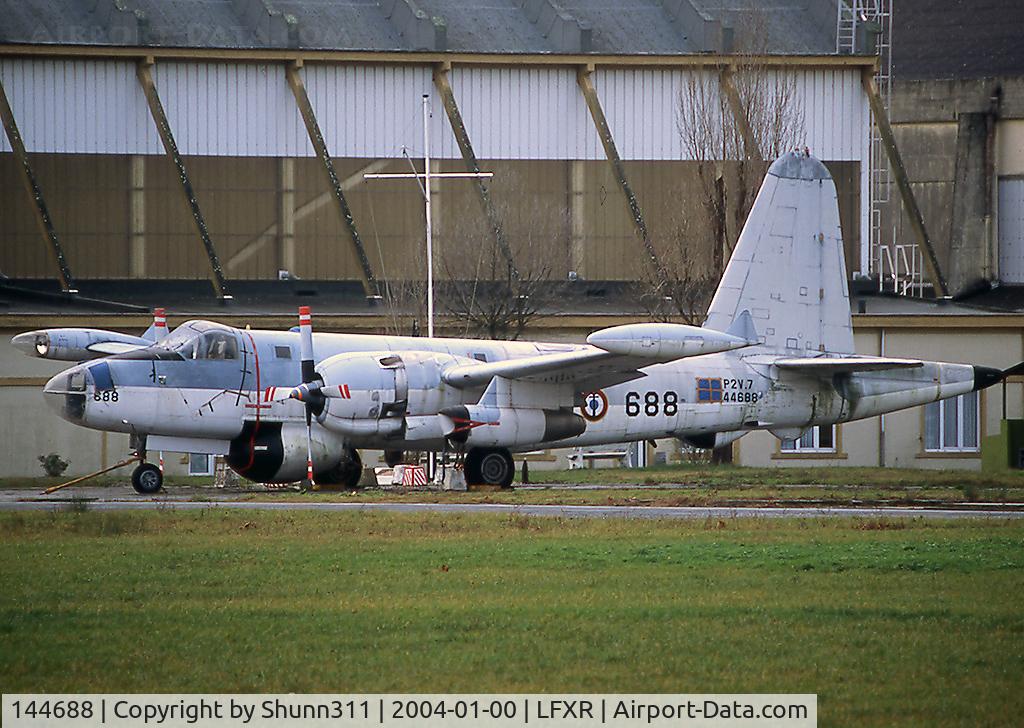 144688, Lockheed SP-2H Neptune C/N 726-7139, Preserved outside the Navy Museum of Rochefort
