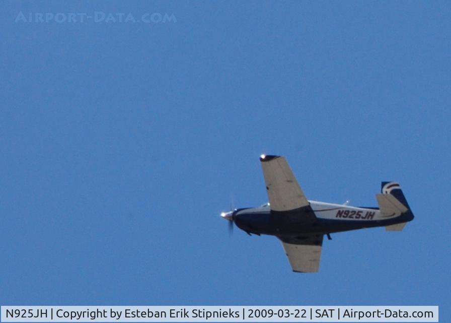 N925JH, 1994 Mooney M20J 201 C/N 24-3329, Departing 12R turning further Souther Course SAT