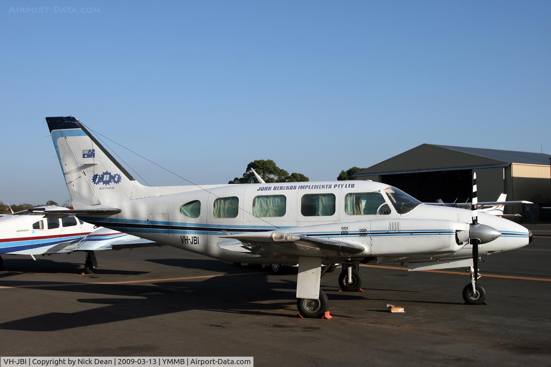 VH-JBI, 1982 Piper PA-31-325 Navajo C/R C/N 31-8212013, YMMB