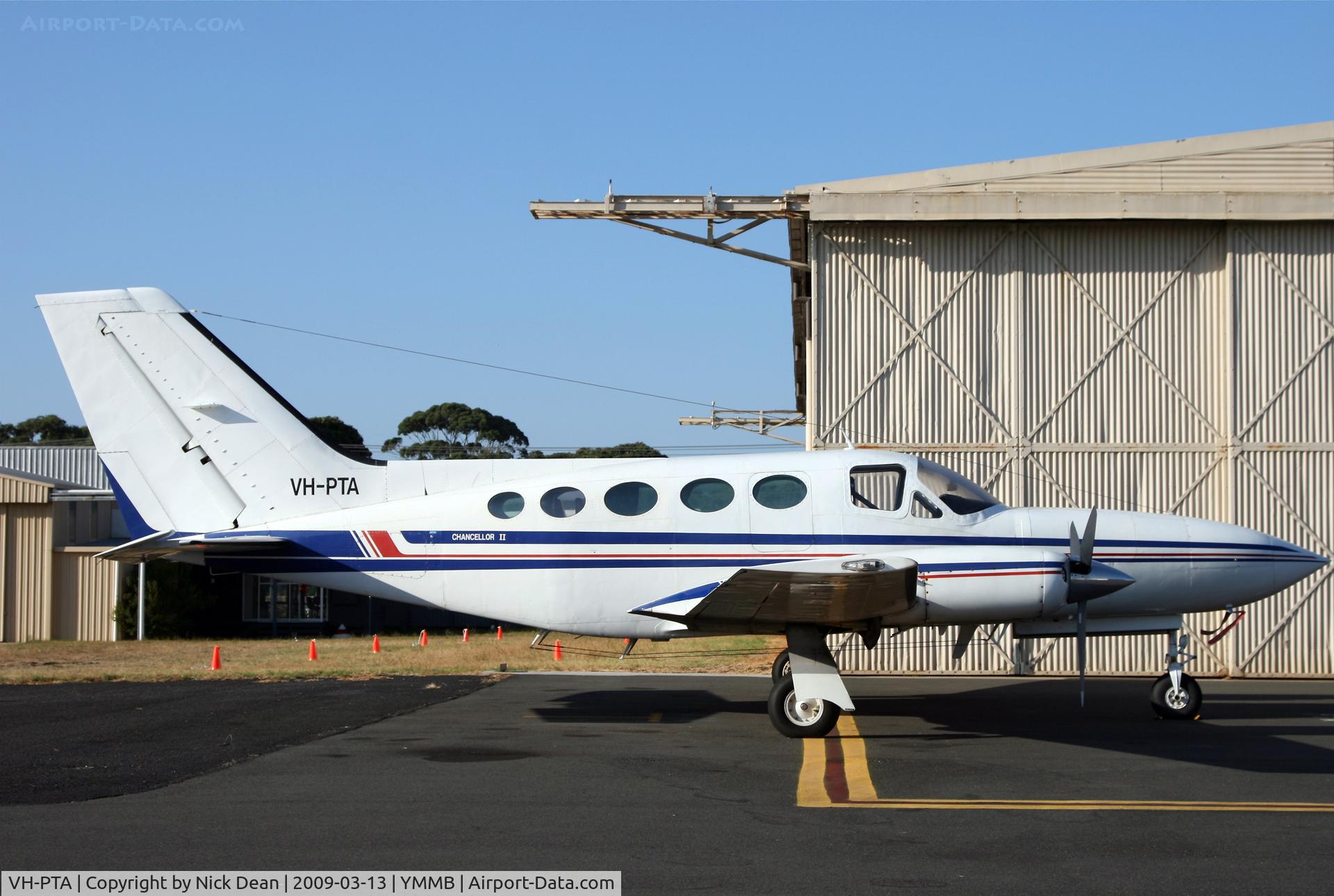 VH-PTA, 1979 Cessna 414A Chancellor C/N 414A0490, YMMB