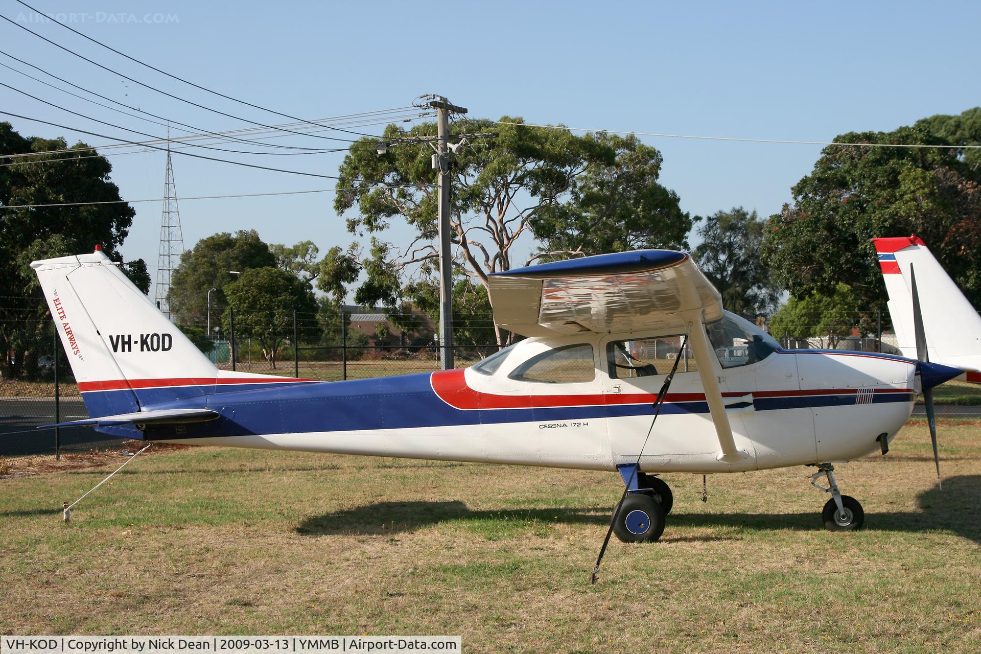 VH-KOD, 1966 Cessna 172H C/N 17255453, YMMB