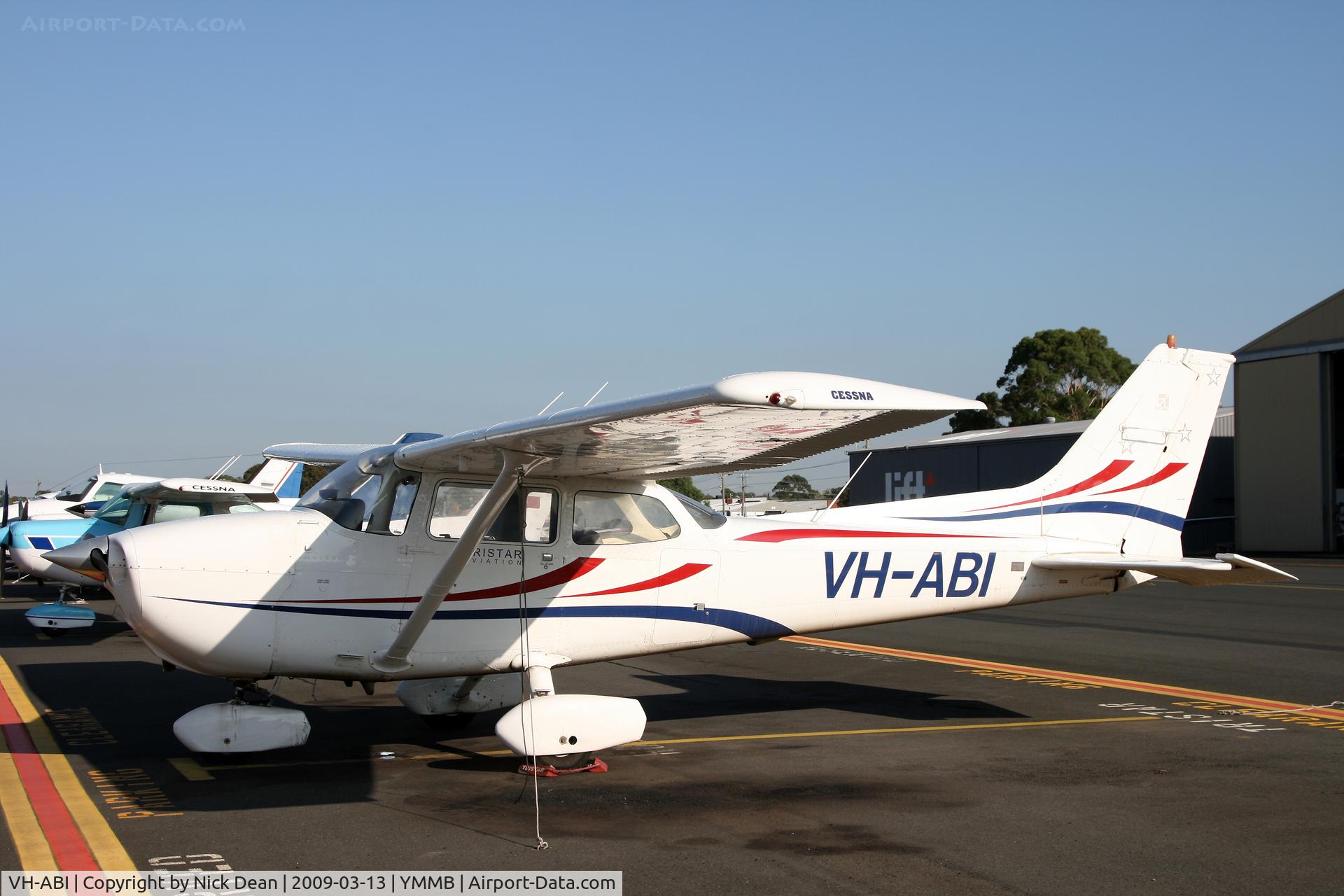 VH-ABI, 1980 Cessna 172N C/N 17273360, YMMB