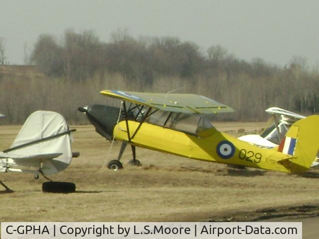 C-GPHA, 1977 Bakeng Duce C/N 029, painted like a DH Tiger Moth missing a lower wing!