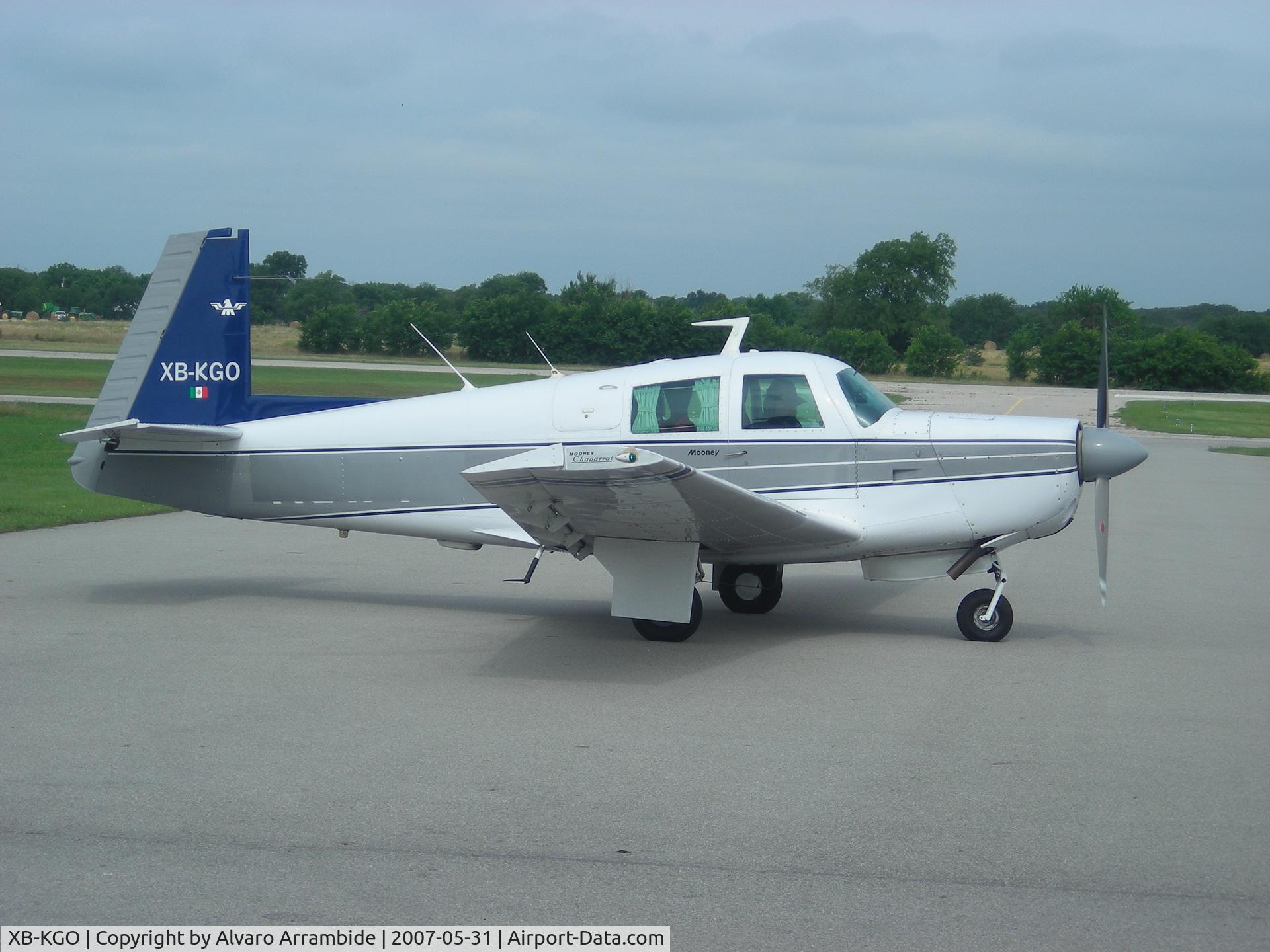 XB-KGO, 1969 Mooney M-20E C/N 12345, MOONEY XB-KGO AT SULPHURSPRINGS, TX