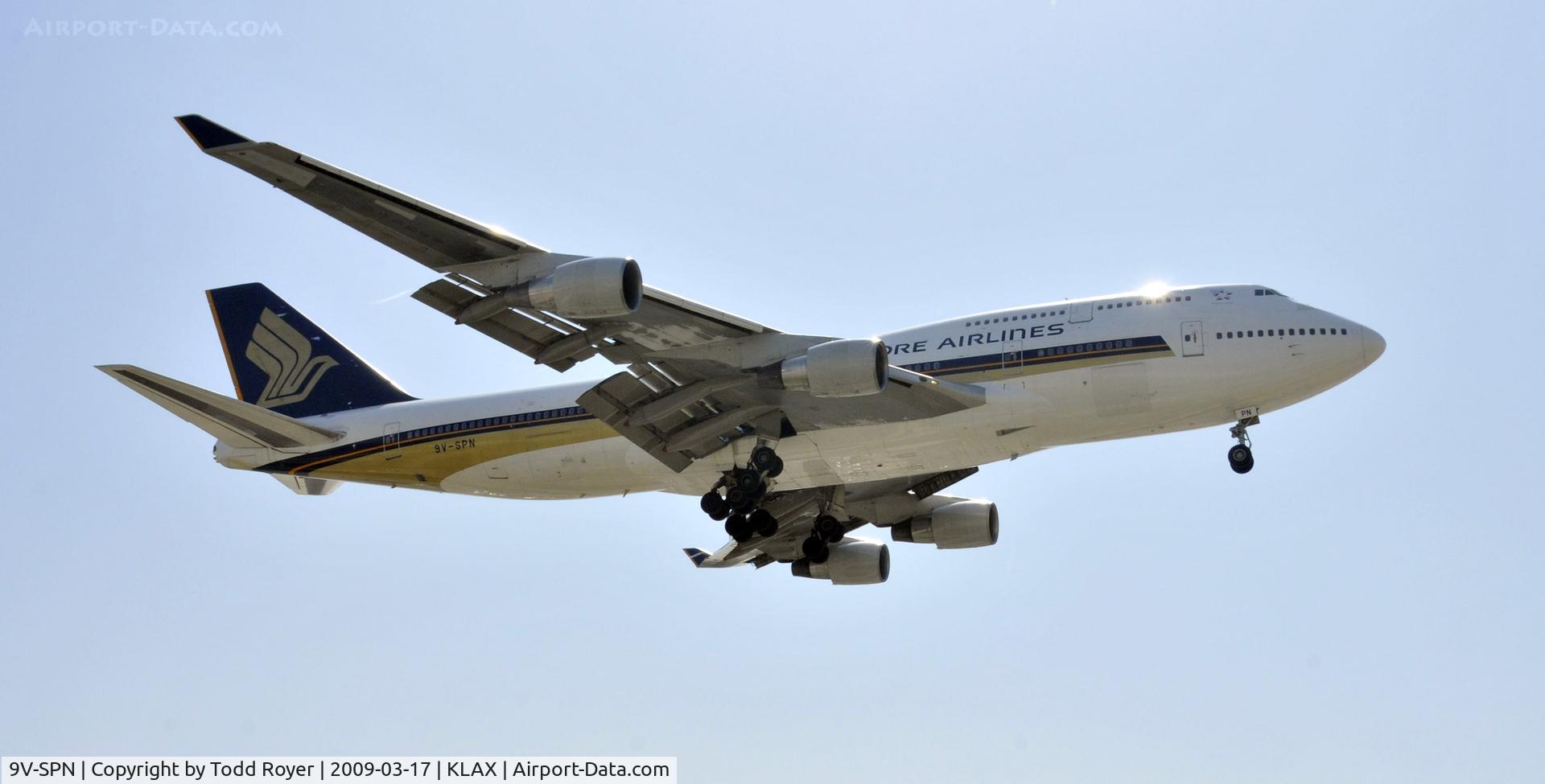 9V-SPN, 2001 Boeing 747-412 C/N 28031, Landing 24R at LAX
