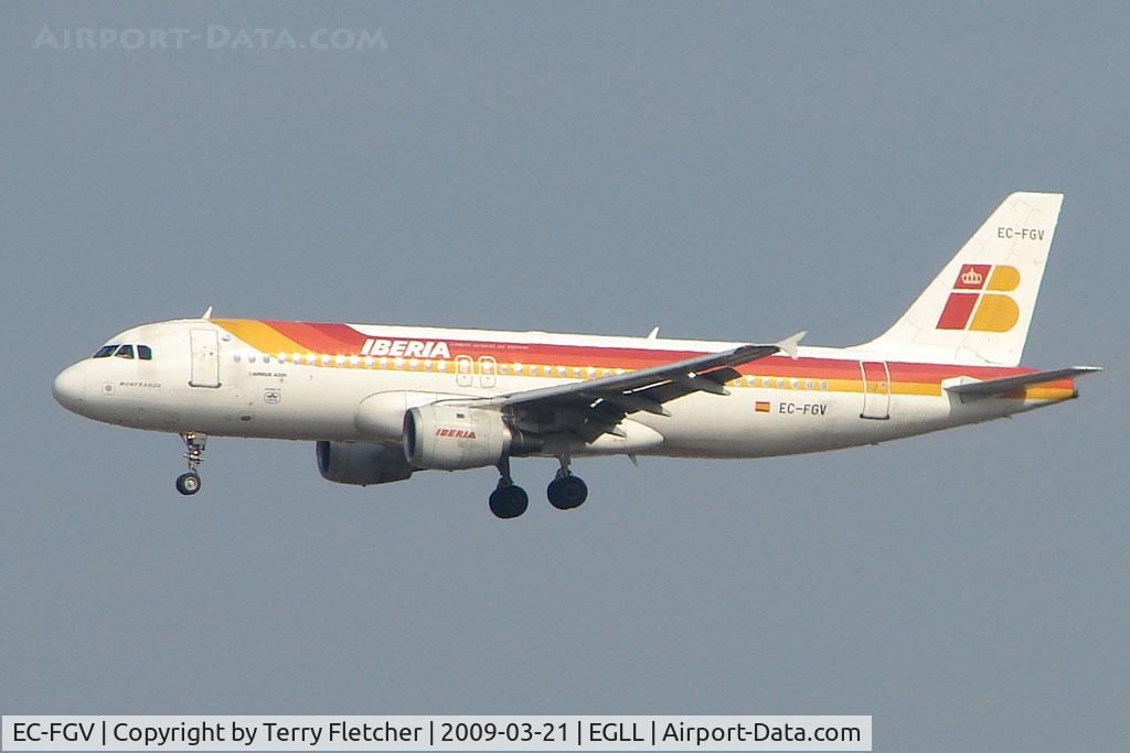 EC-FGV, 1991 Airbus A320-211 C/N 207, Iberia 's aged A320 into Heathrow