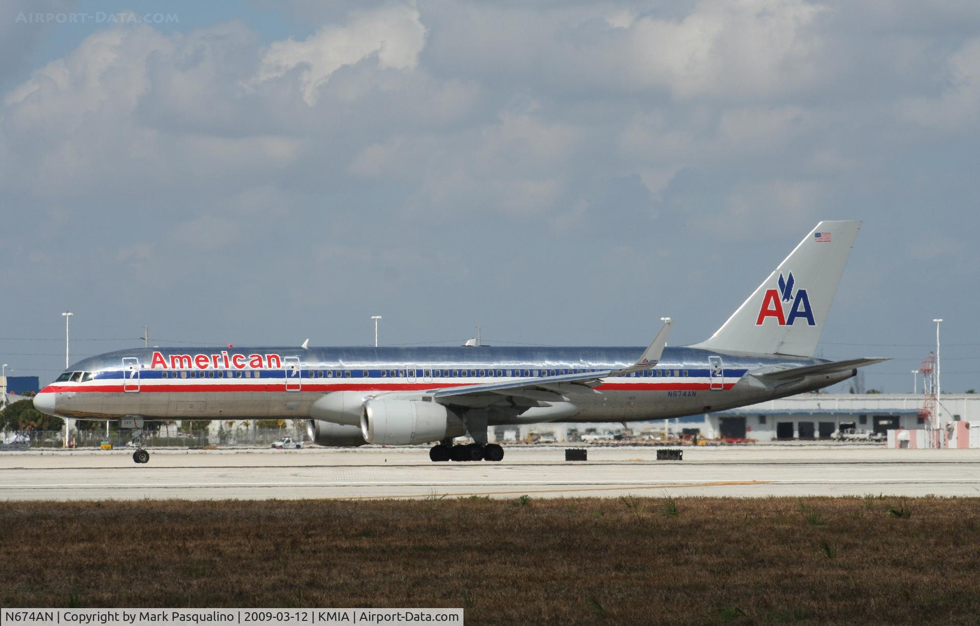N674AN, 1998 Boeing 757-223 C/N 29424, Boeing 757-200
