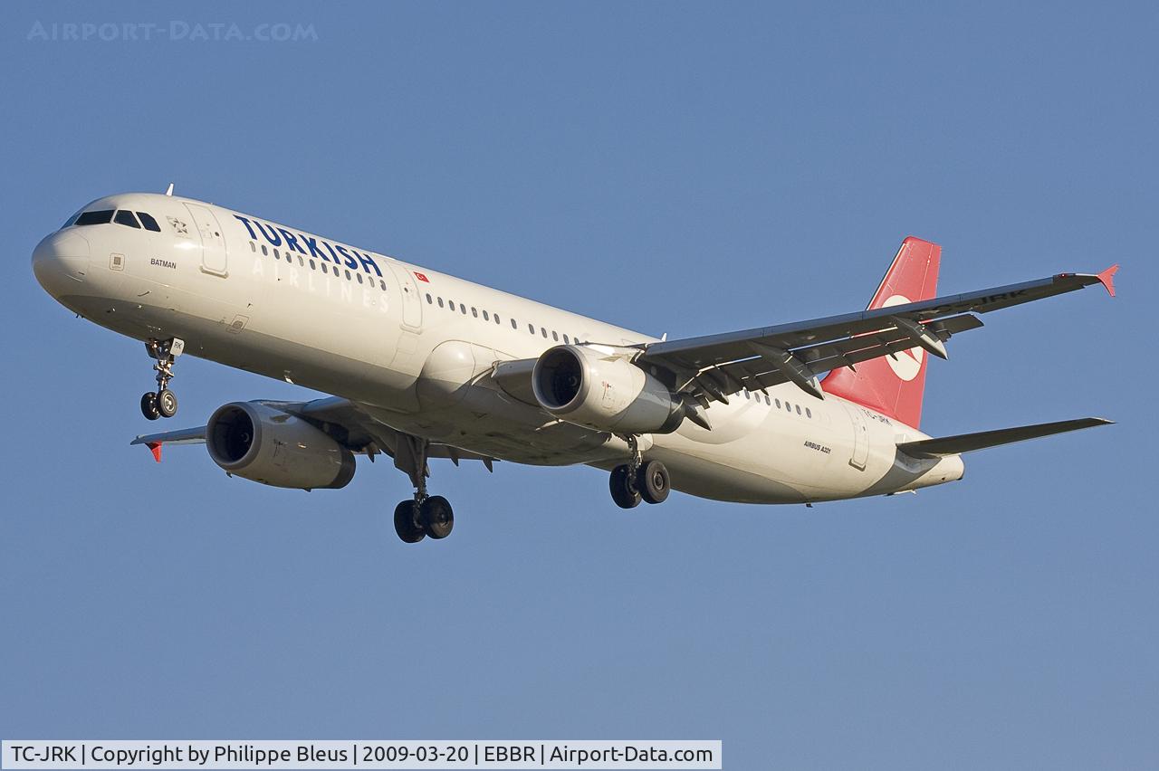 TC-JRK, 2008 Airbus A321-231 C/N 3525, Short final rwy 02.