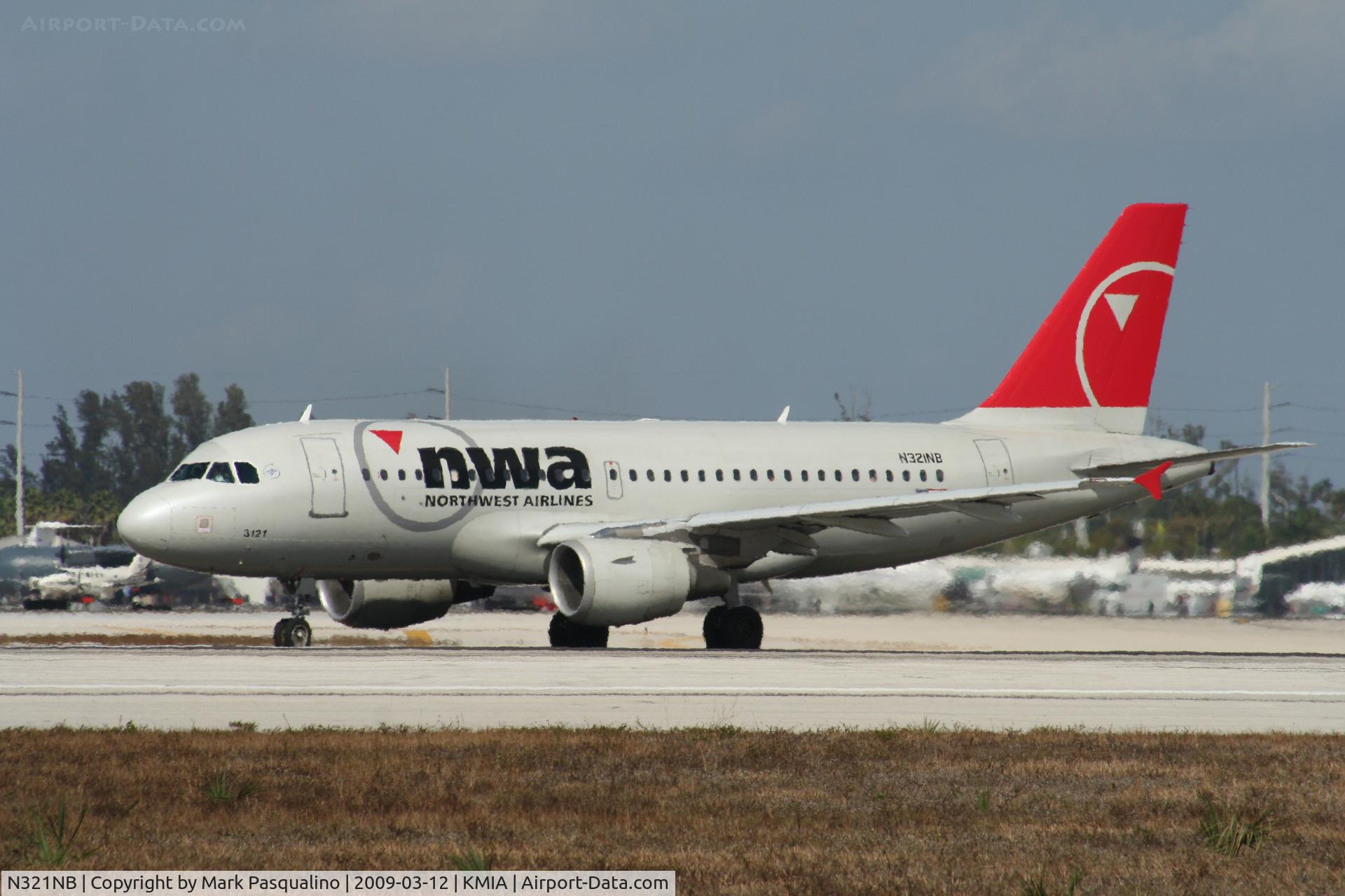 N321NB, 2001 Airbus A319-114 C/N 1414, Airbus A320