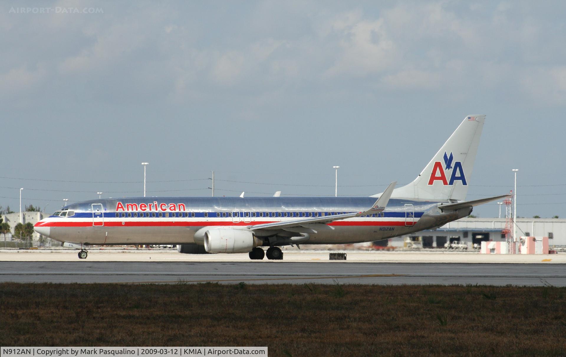 N912AN, 1999 Boeing 737-823 C/N 29513, Boeing 737-800