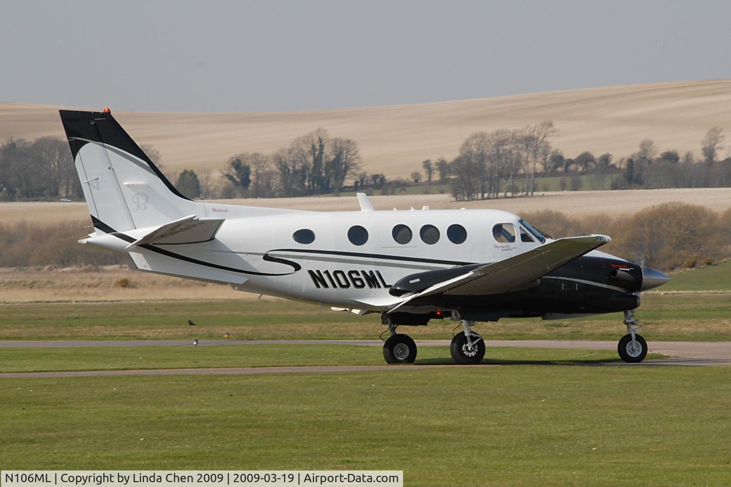 N106ML, 1993 Raytheon C90GT King Air C/N LJ-1757, Taxiing out at Shoreham