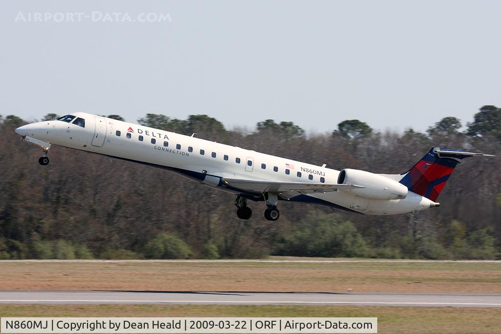 N860MJ, 2003 Embraer Embraer EMB-145LR C/N 145773, Delta Connection (Freedom Airlines) N860MJ (FLT FRL160) departing RWY 5 enroute to John F Kennedy Int'l (KJFK).