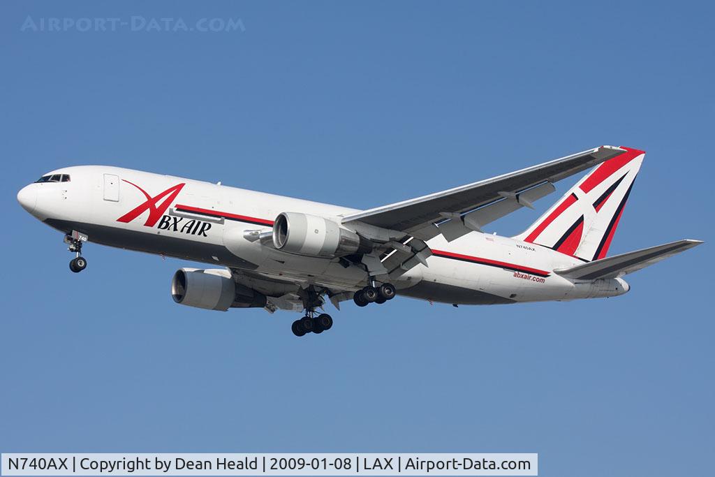 N740AX, 1983 Boeing 767-232 C/N 22213, ABX Air N740AX (FLT ABX2208) from La Mesa Int'l (MHLM) on short-final to RWY 25L.
