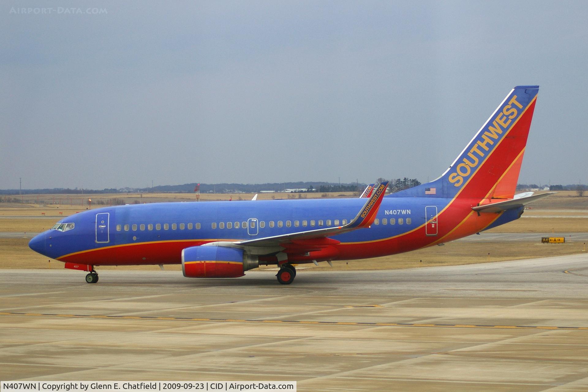 N407WN, 2001 Boeing 737-7H4 C/N 29817, Heading to the terminal after landing Runway 9