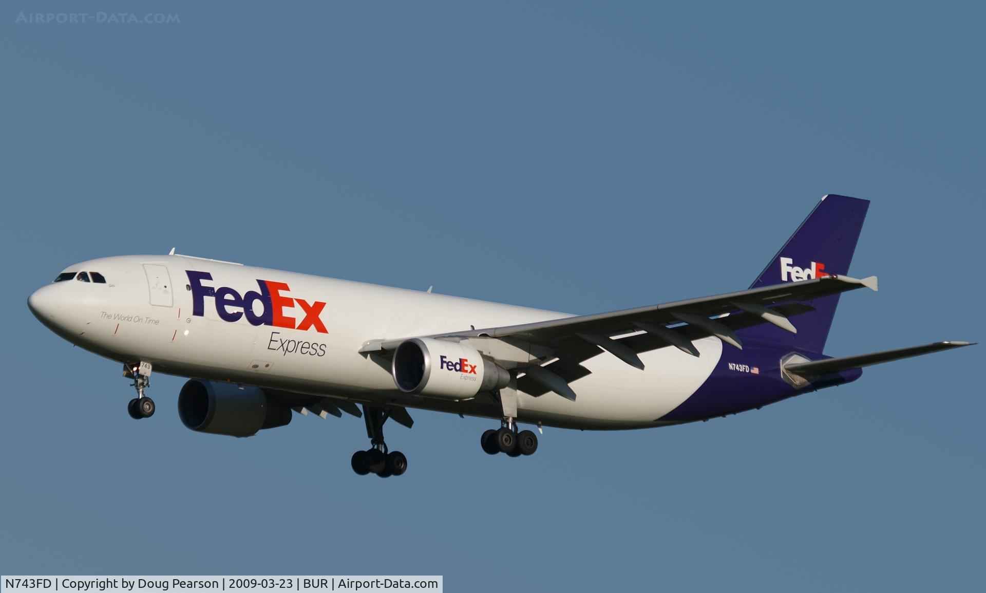 N743FD, 1992 Airbus A300B4-622R C/N 630, FedEx N743FD arriving at BUR airport