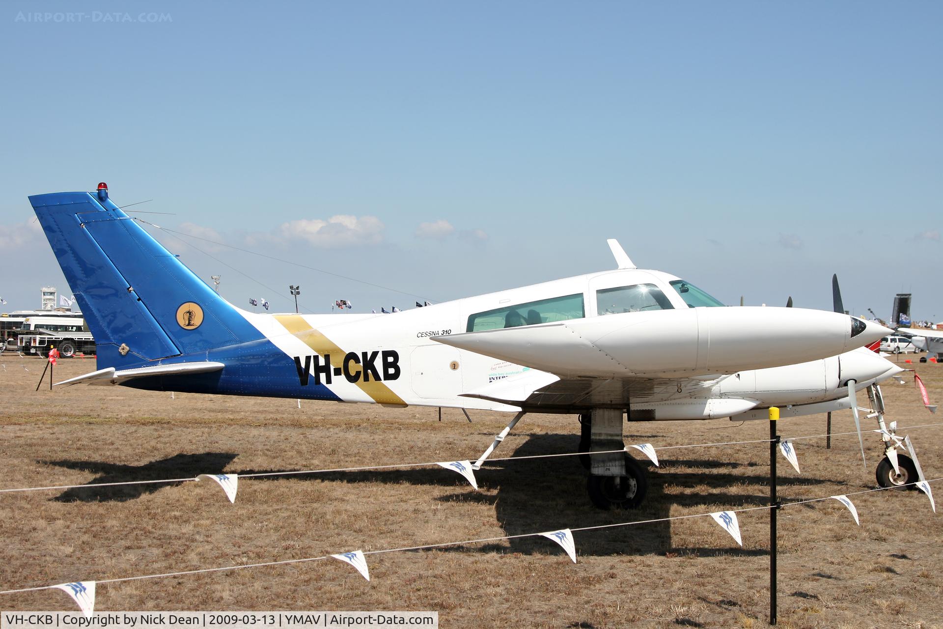 VH-CKB, 1964 Cessna 310F C/N 310-0129, YMAV