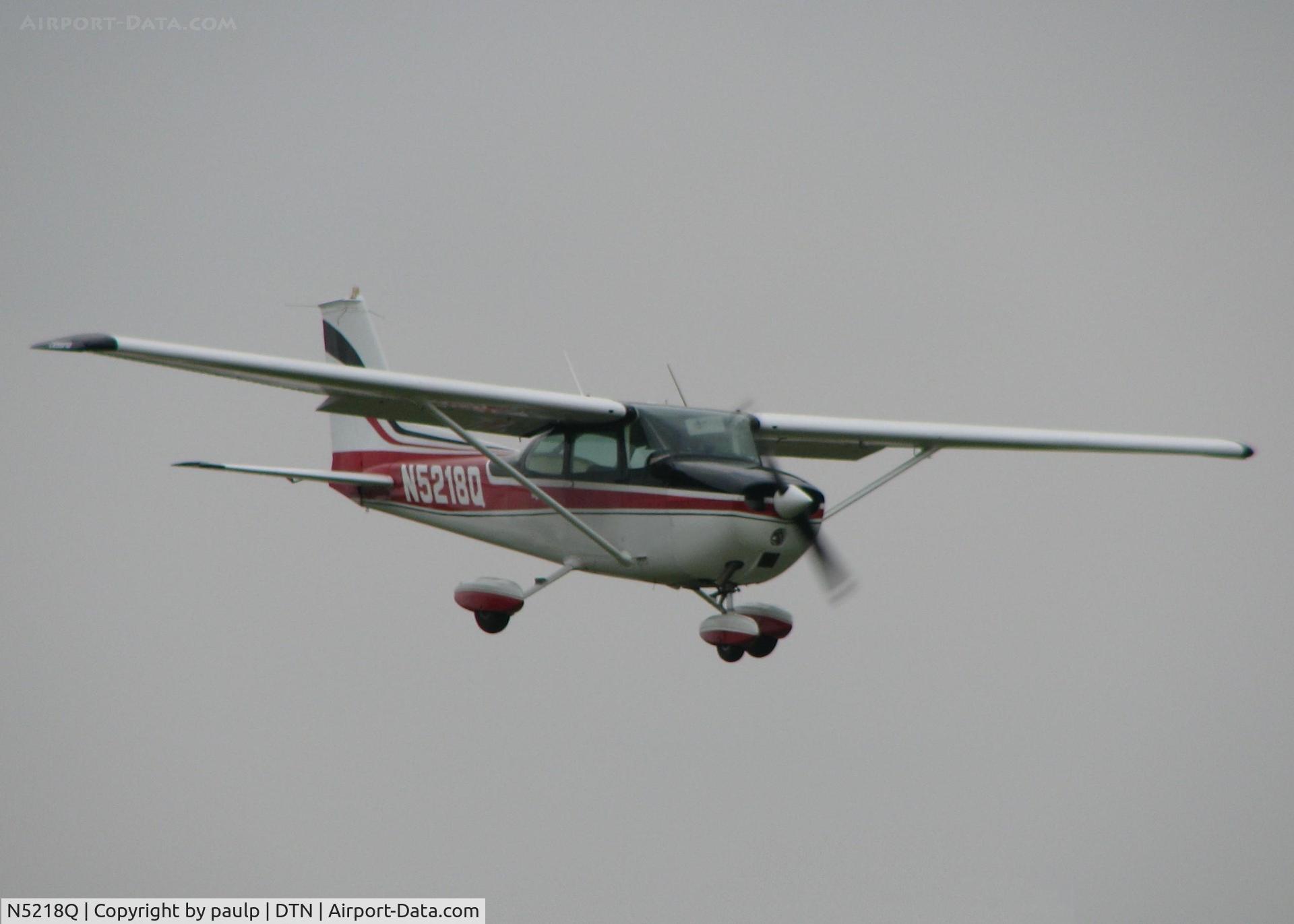 N5218Q, 1973 Cessna 172M C/N 17261773, Landing at Downtown Shreveport.