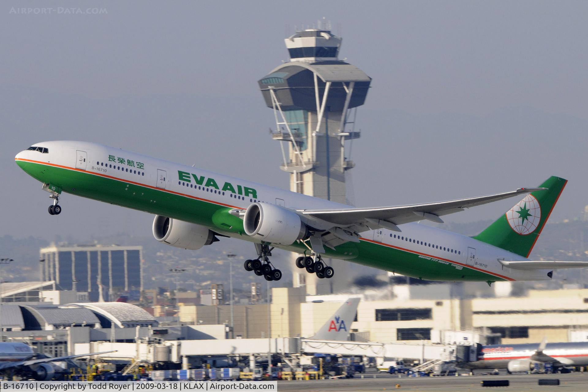 B-16710, 2008 Boeing 777-35E/ER C/N 32641/707, Departing LAX on 25R