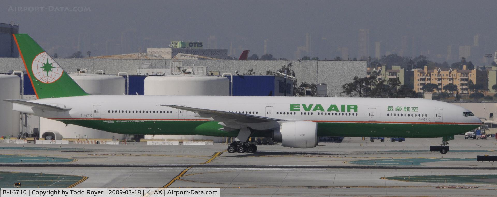 B-16710, 2008 Boeing 777-35E/ER C/N 32641/707, Taxi for departure