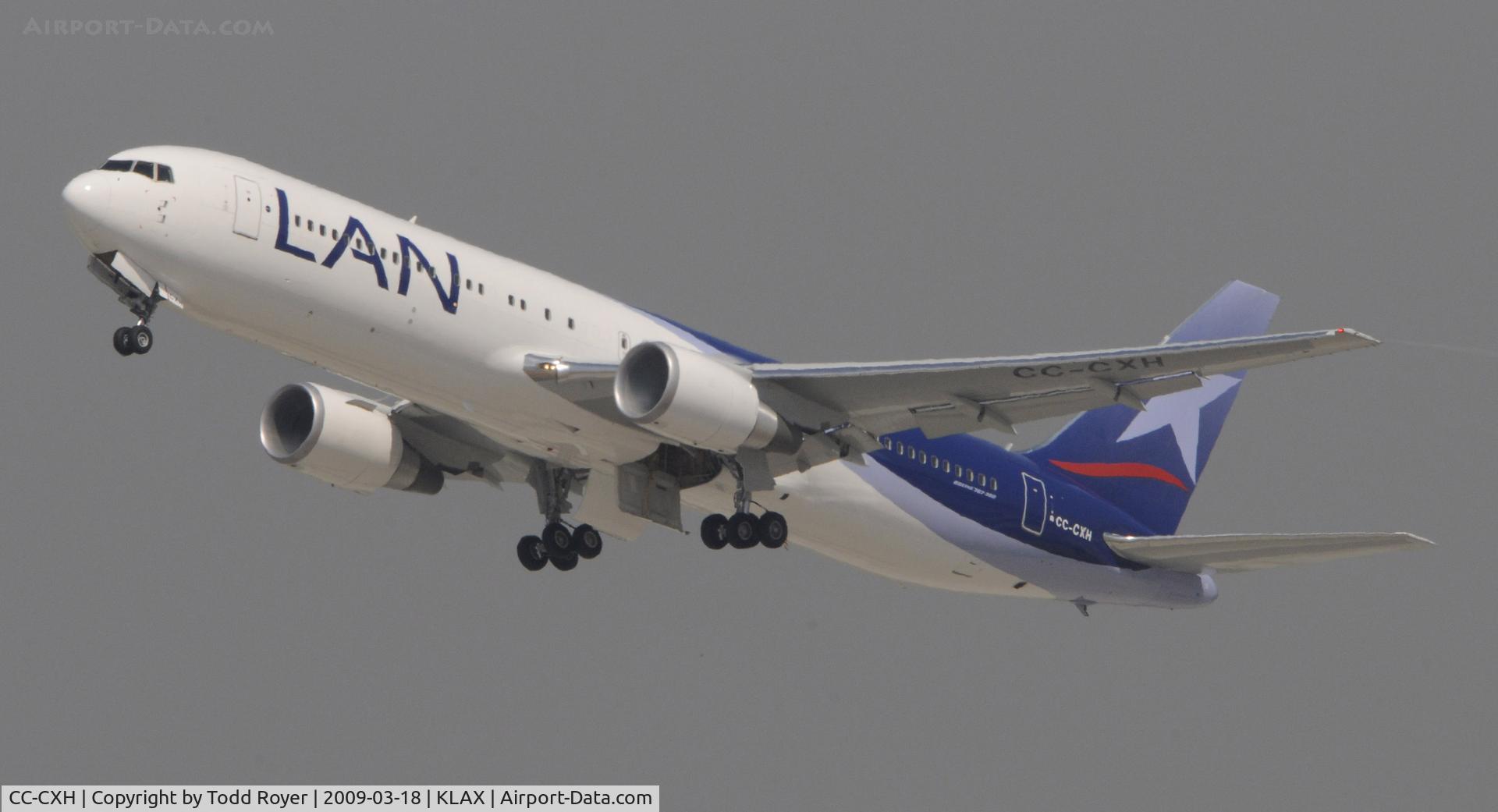 CC-CXH, 2008 Boeing 767-316/ER C/N 35698, Departing LAX on 25R