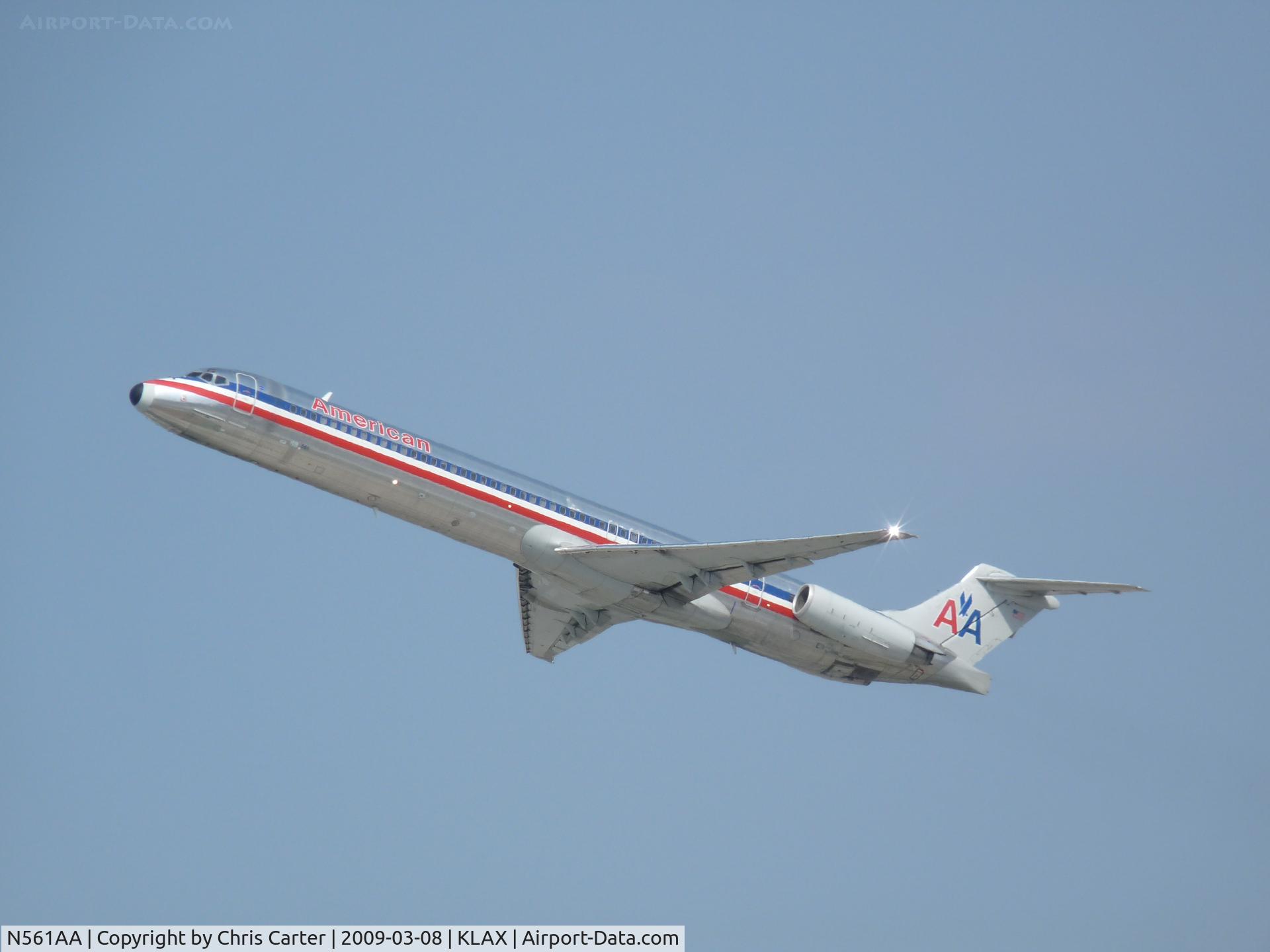 N561AA, 1991 McDonnell Douglas MD-82 (DC-9-82) C/N 53091, American MD82 departing LAX from Imperial Hill.