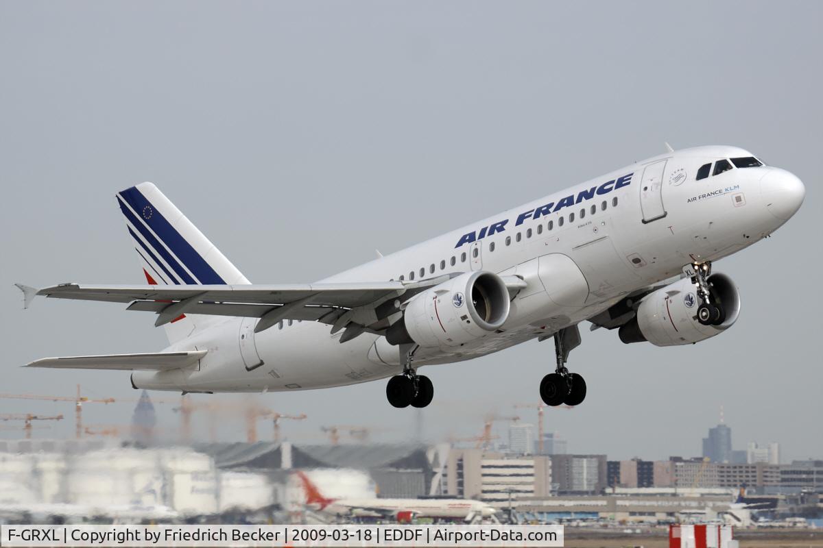 F-GRXL, 2006 Airbus A319-111 C/N 2938, taking off from RW18W
