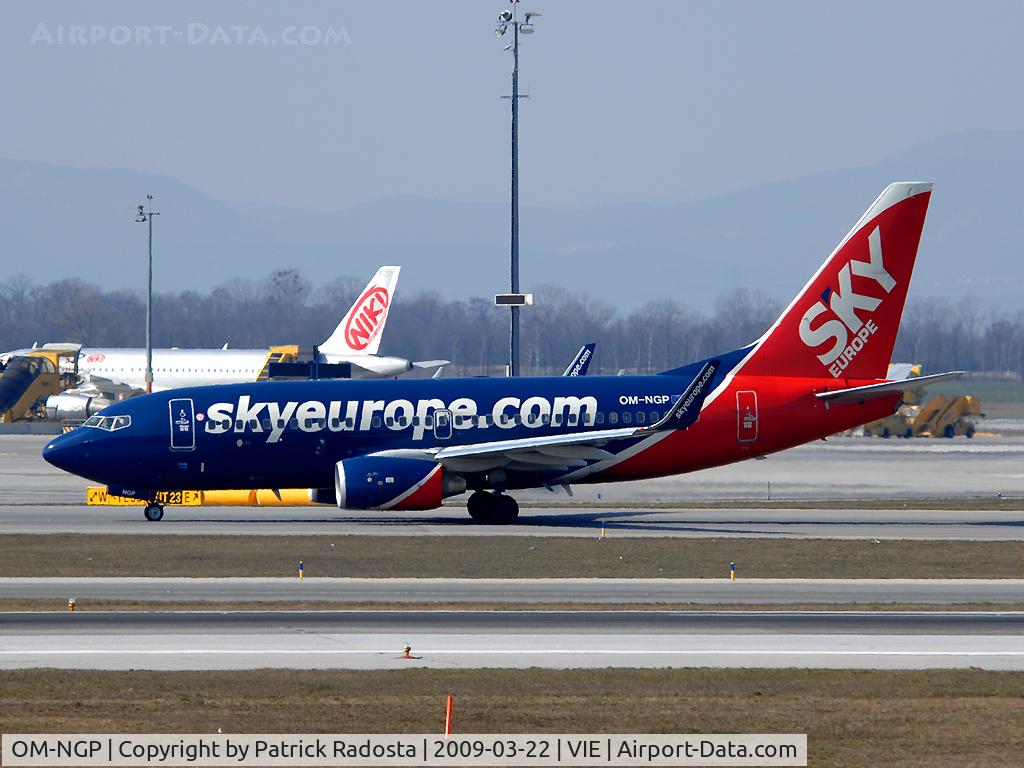 OM-NGP, 2007 Boeing 737-7GL C/N 34760, Taxiing to perform another SkyEurope flight