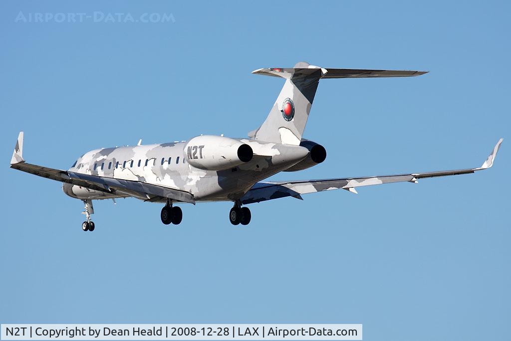 N2T, 2005 Bombardier BD-700-1A10 Global Express C/N 9162, The Oakley bizjet N2T on approach to RWY25L.