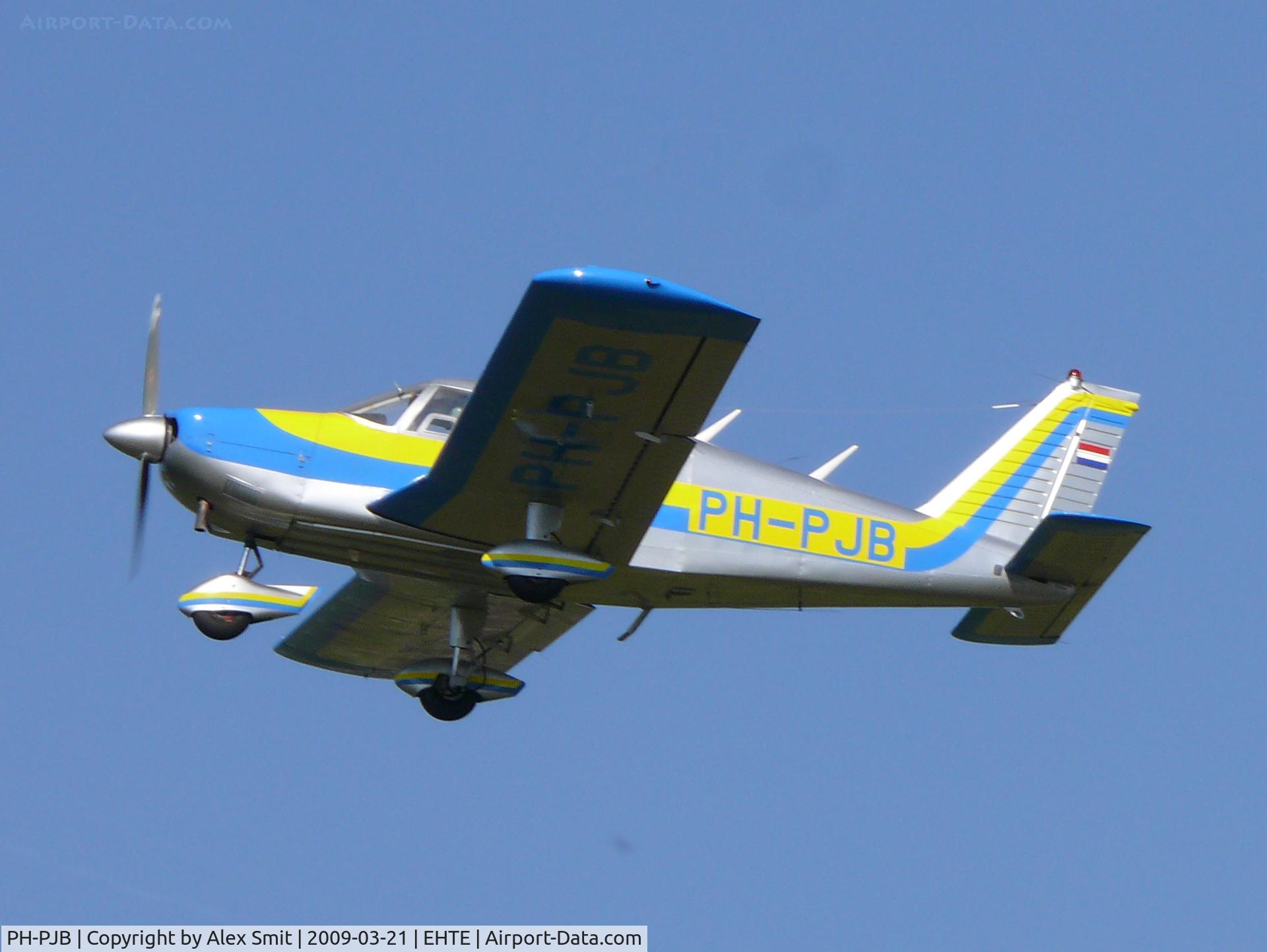 PH-PJB, 1971 Piper PA-28-235 C/N 28-7110004, Piper Pa28-235 Cherokee PH-PJB