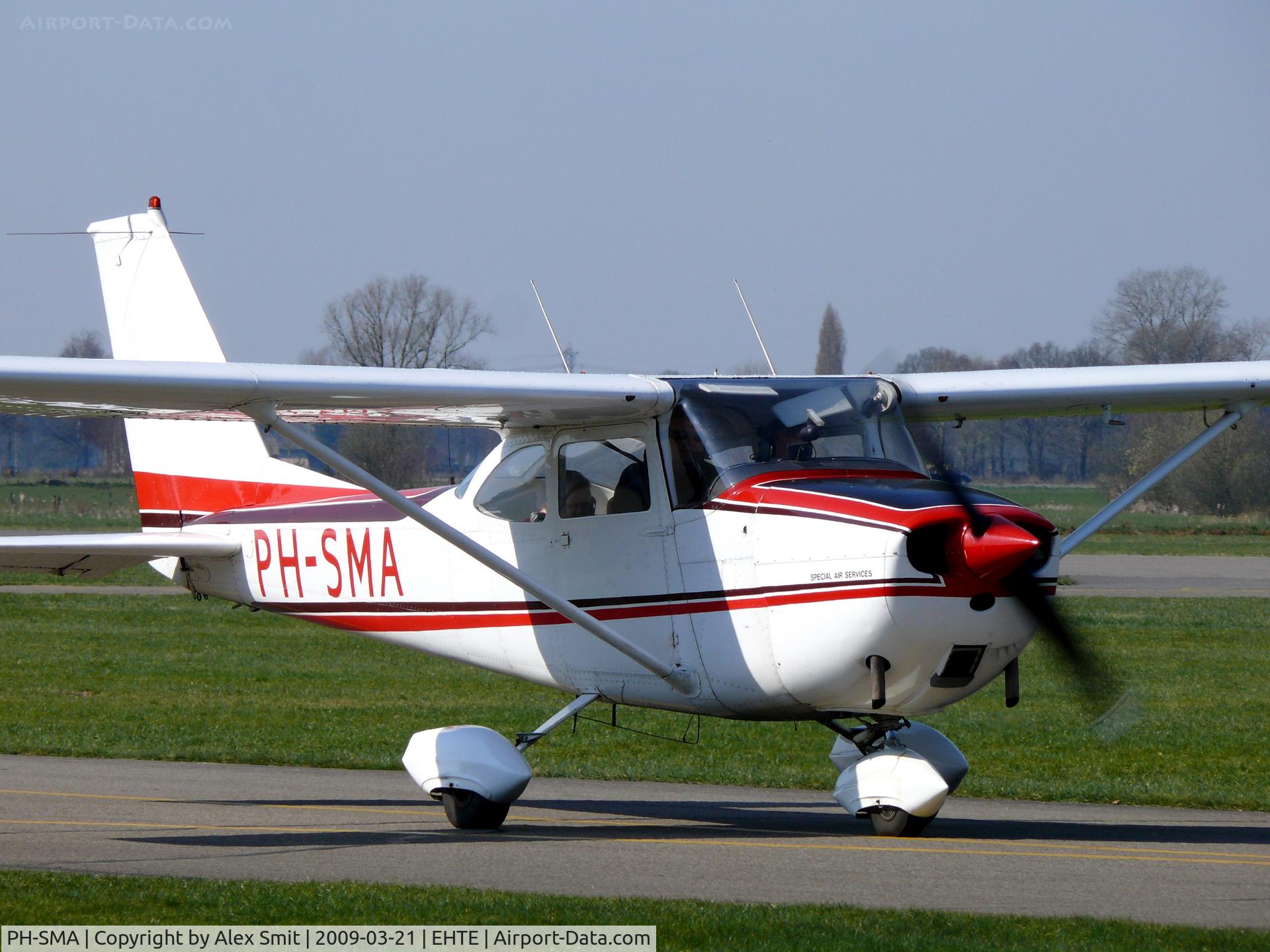 PH-SMA, Reims F172H Skyhawk C/N 0506, Cessna CF172H Skyhawk PH-SMA Special Air Services
