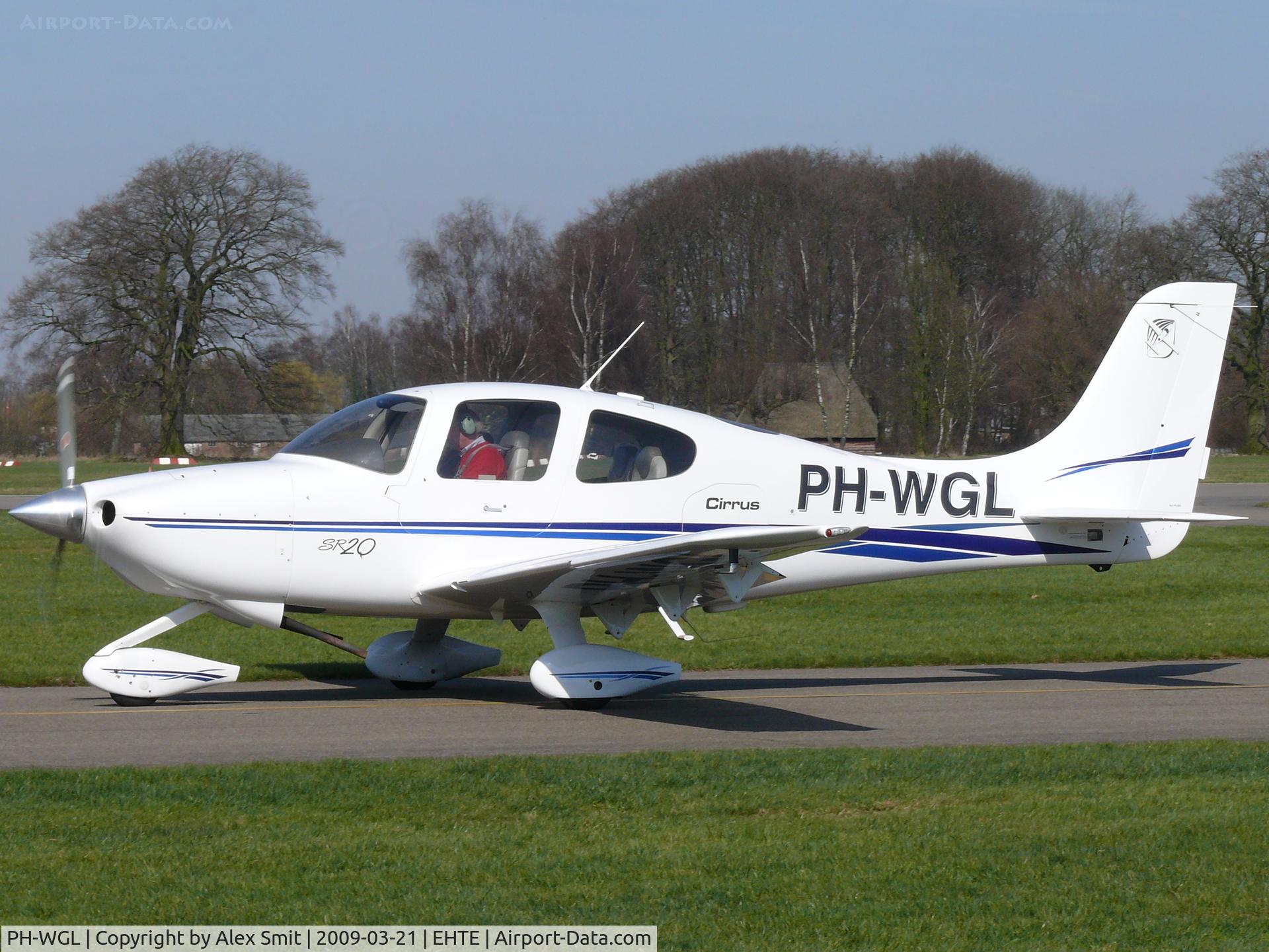 PH-WGL, Cirrus SR20 C/N 1212, Cirrus Aviation SR20 PH-WGL AirSeppe
