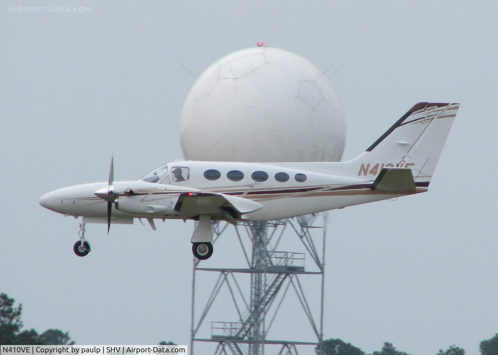 N410VE, 1981 Cessna 425 C/N 425-0097, Landing on runway 14 at the Shreveport Regional airport.