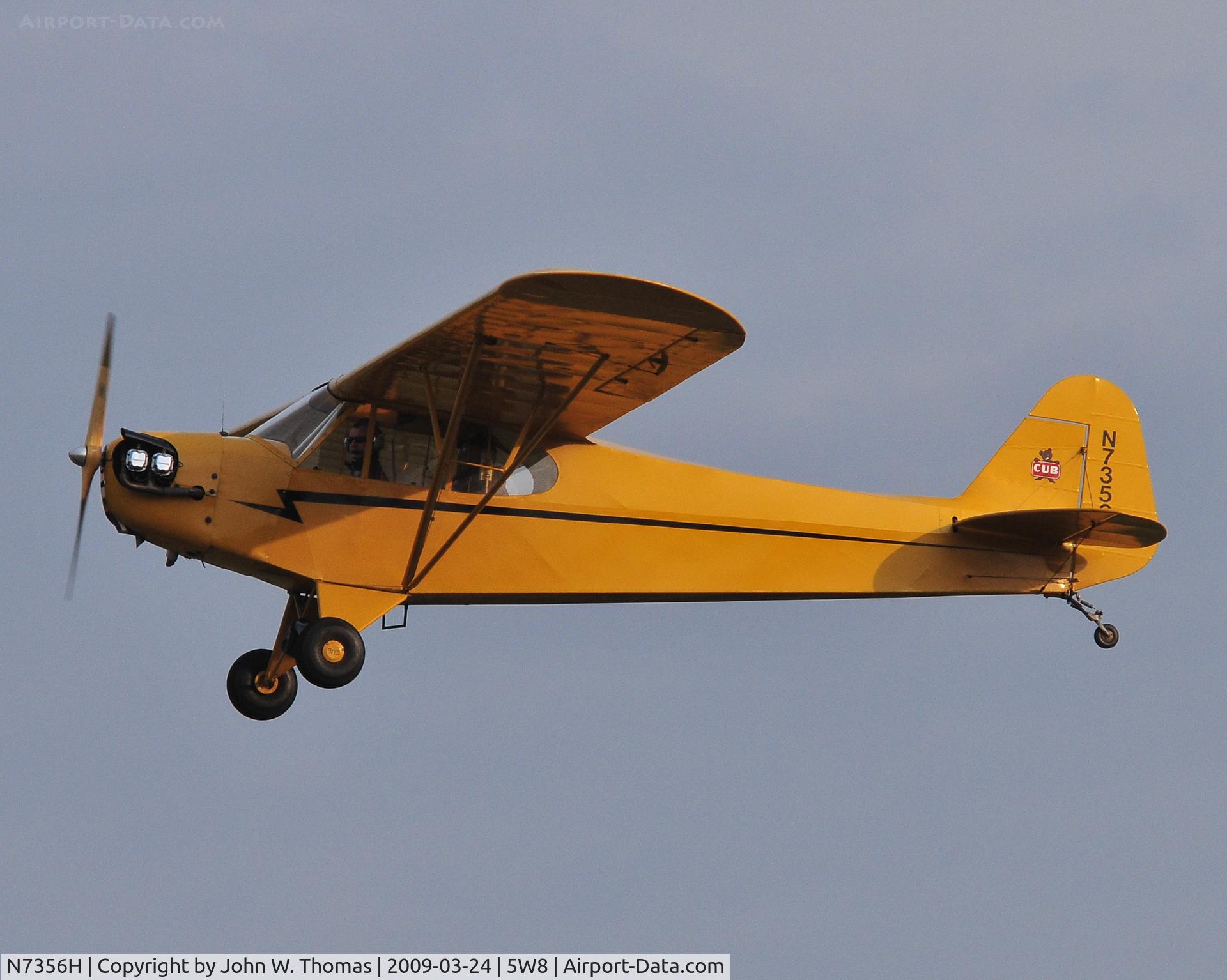 N7356H, 1946 Piper J3C-65 Cub C/N 20618, Departing runway 4
