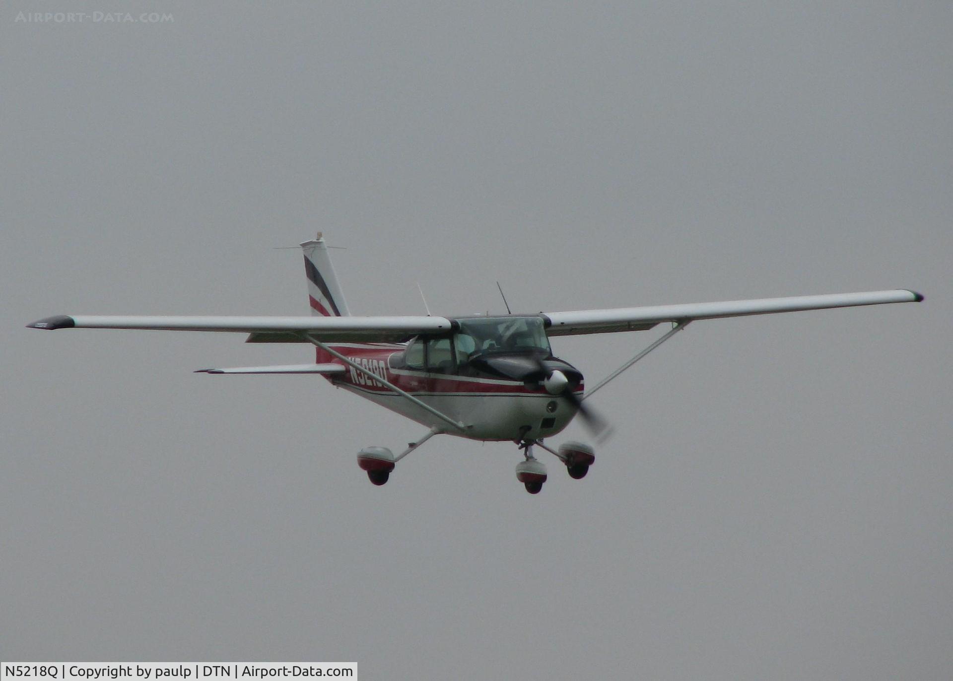 N5218Q, 1973 Cessna 172M C/N 17261773, Final for 14 at Downtown Shreveport.
