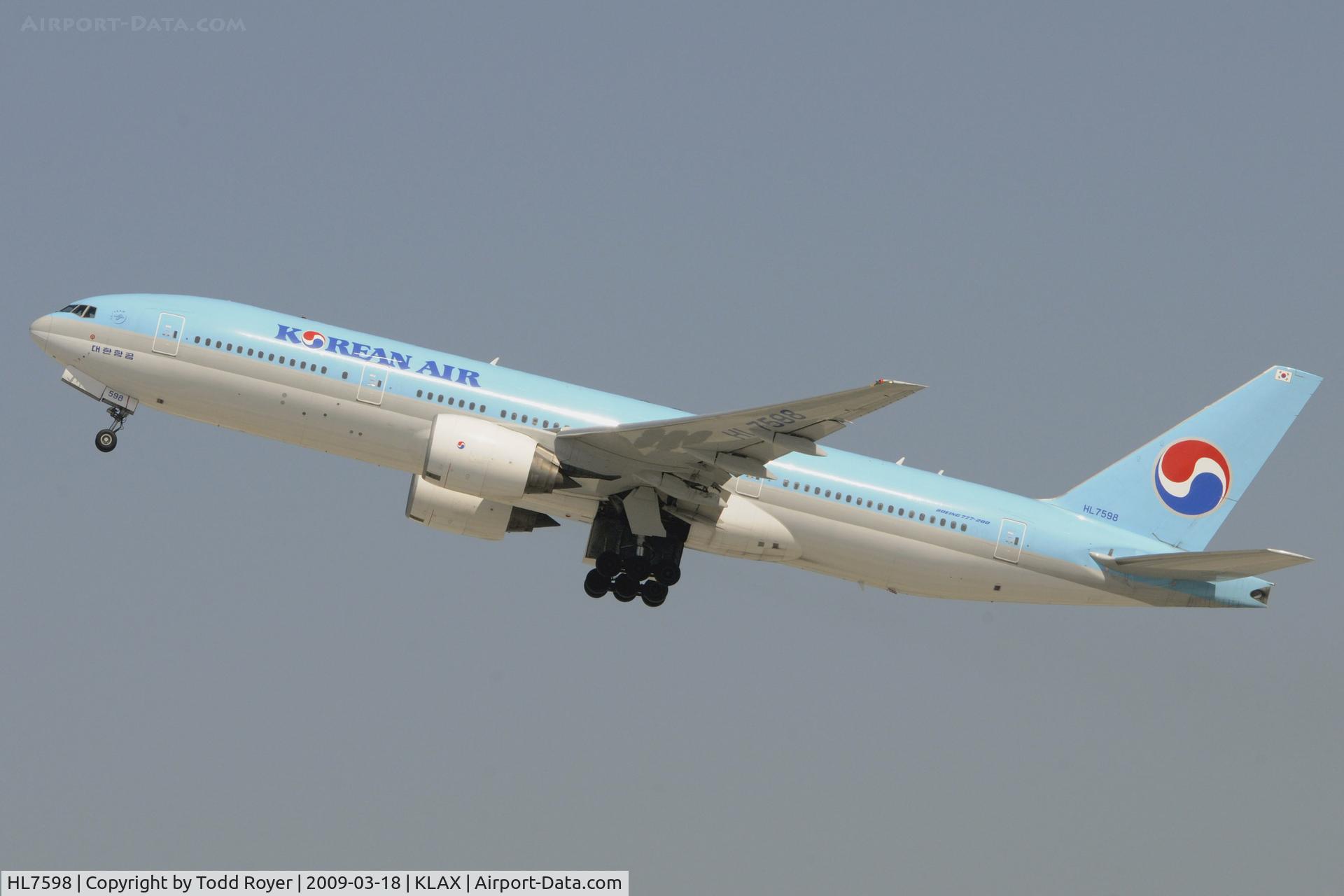HL7598, 1988 Boeing 777-2B5/ER C/N 27949, Departing LAX on 25R