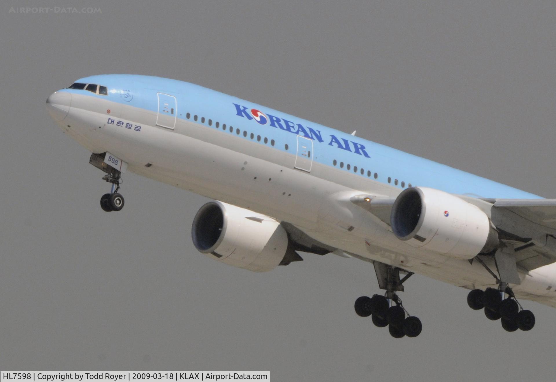 HL7598, 1988 Boeing 777-2B5/ER C/N 27949, Departing LAX on 25R