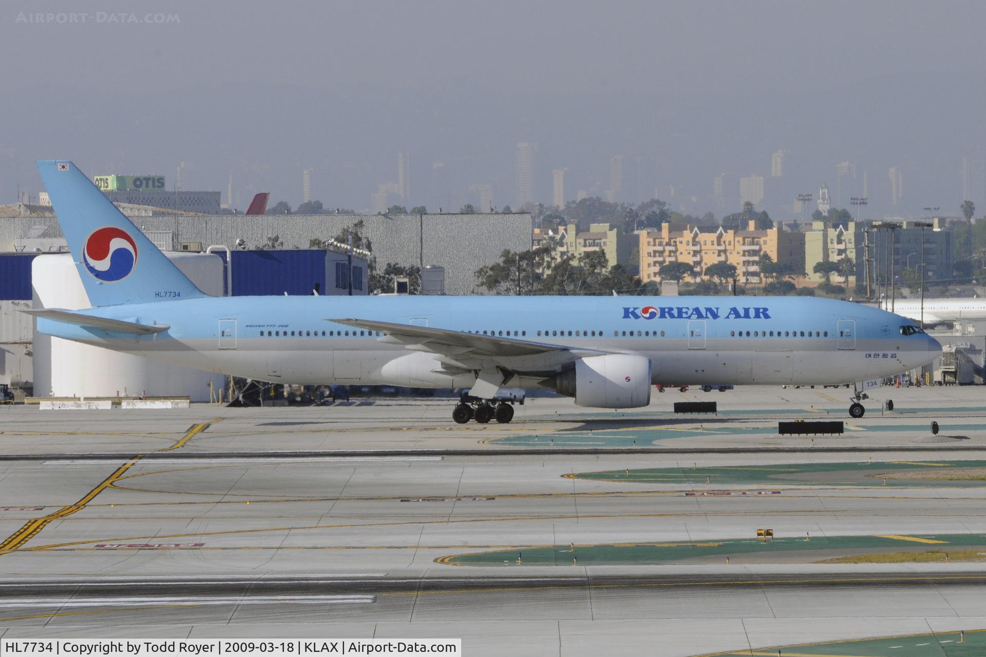 HL7734, 2008 Boeing 777-2B5/ER C/N 34207, Departing LAX on 25R