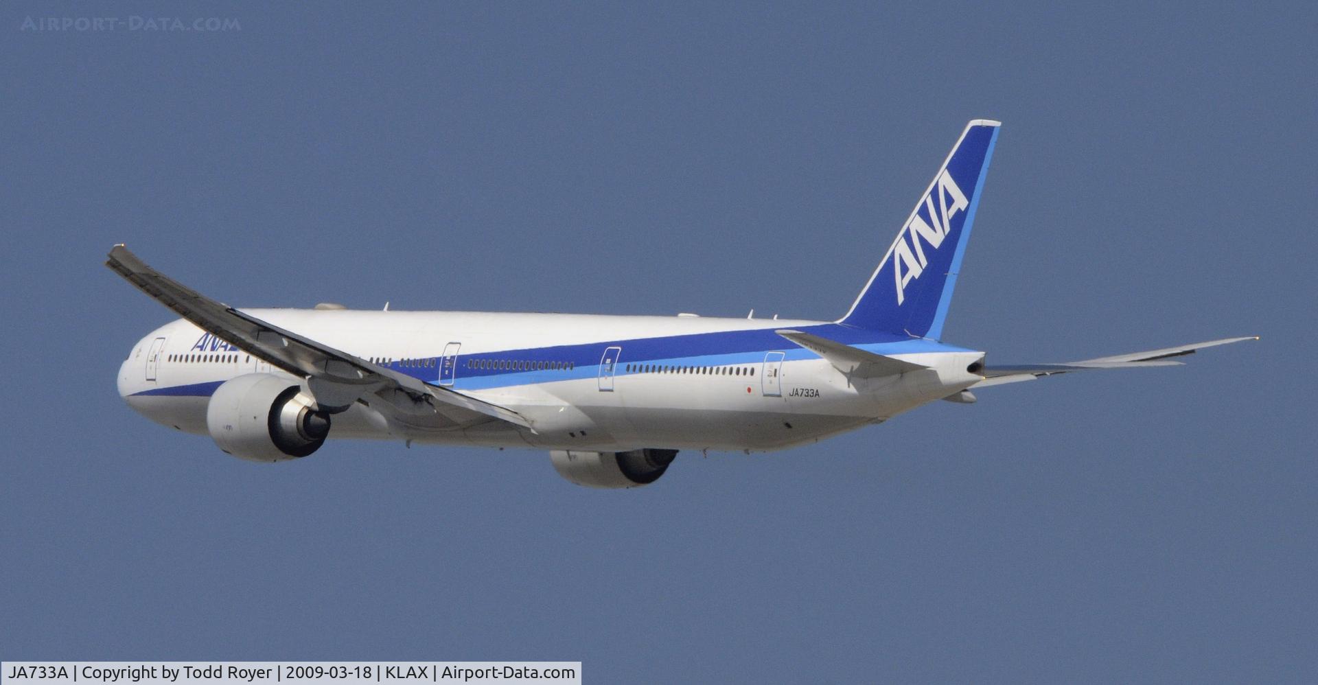 JA733A, 2005 Boeing 777-381/ER C/N 32648, Departing LAX on 25R
