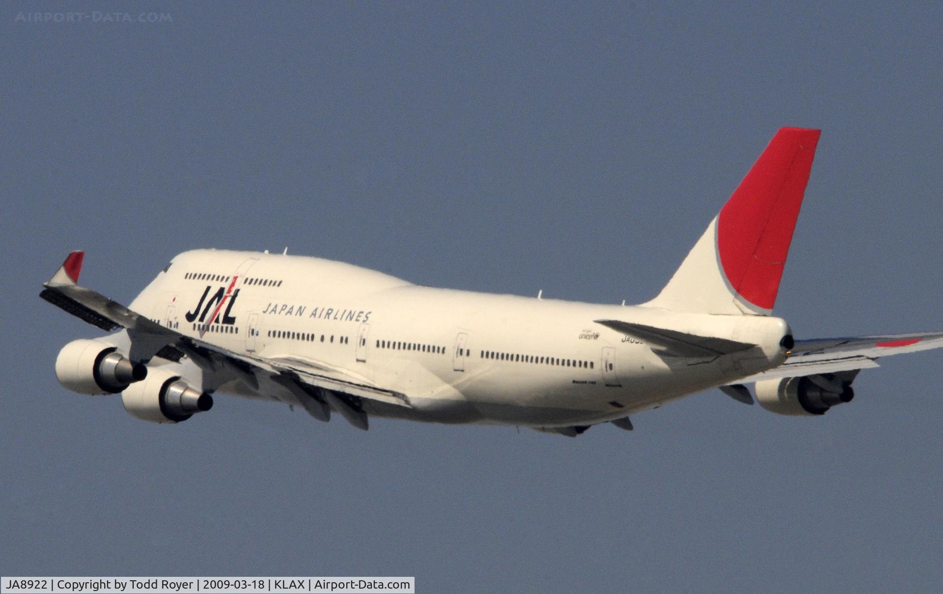 JA8922, 2001 Boeing 747-446 C/N 27646, Departing LAX on 25R