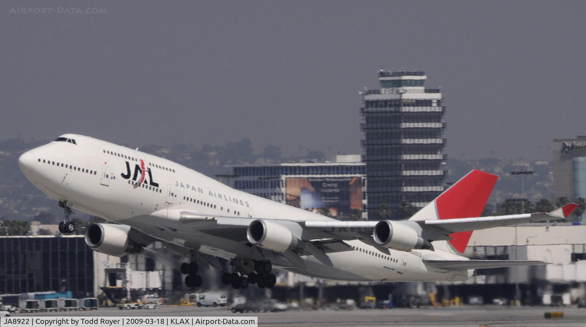 JA8922, 2001 Boeing 747-446 C/N 27646, Departing LAX on 25R