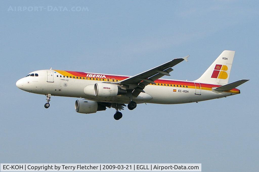 EC-KOH, 2004 Airbus A320-214 C/N 2248, Iberia A320 into Heathrow