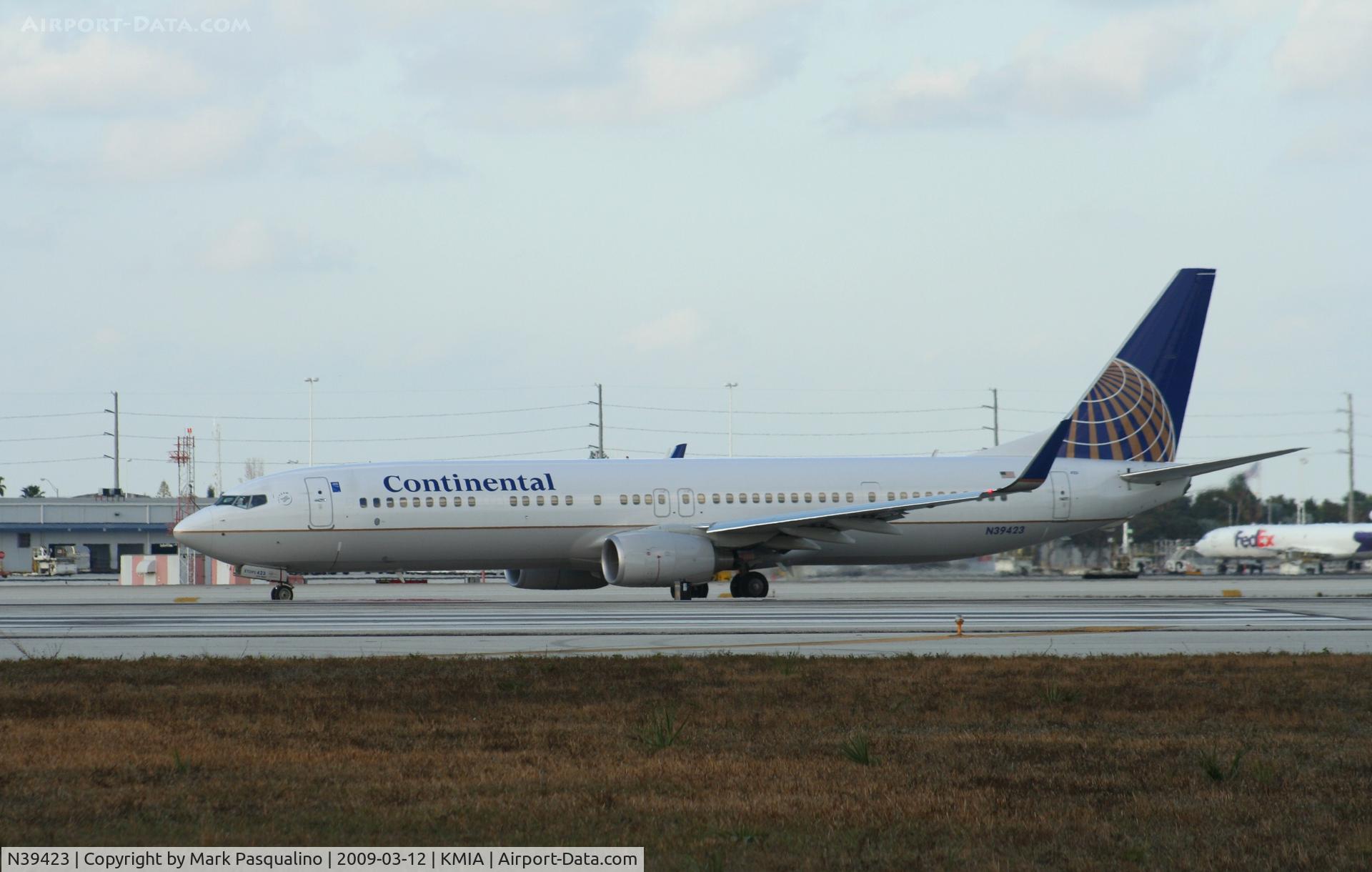 N39423, 2008 Boeing 737-924/ER C/N 32829, Boeing 737-900ER