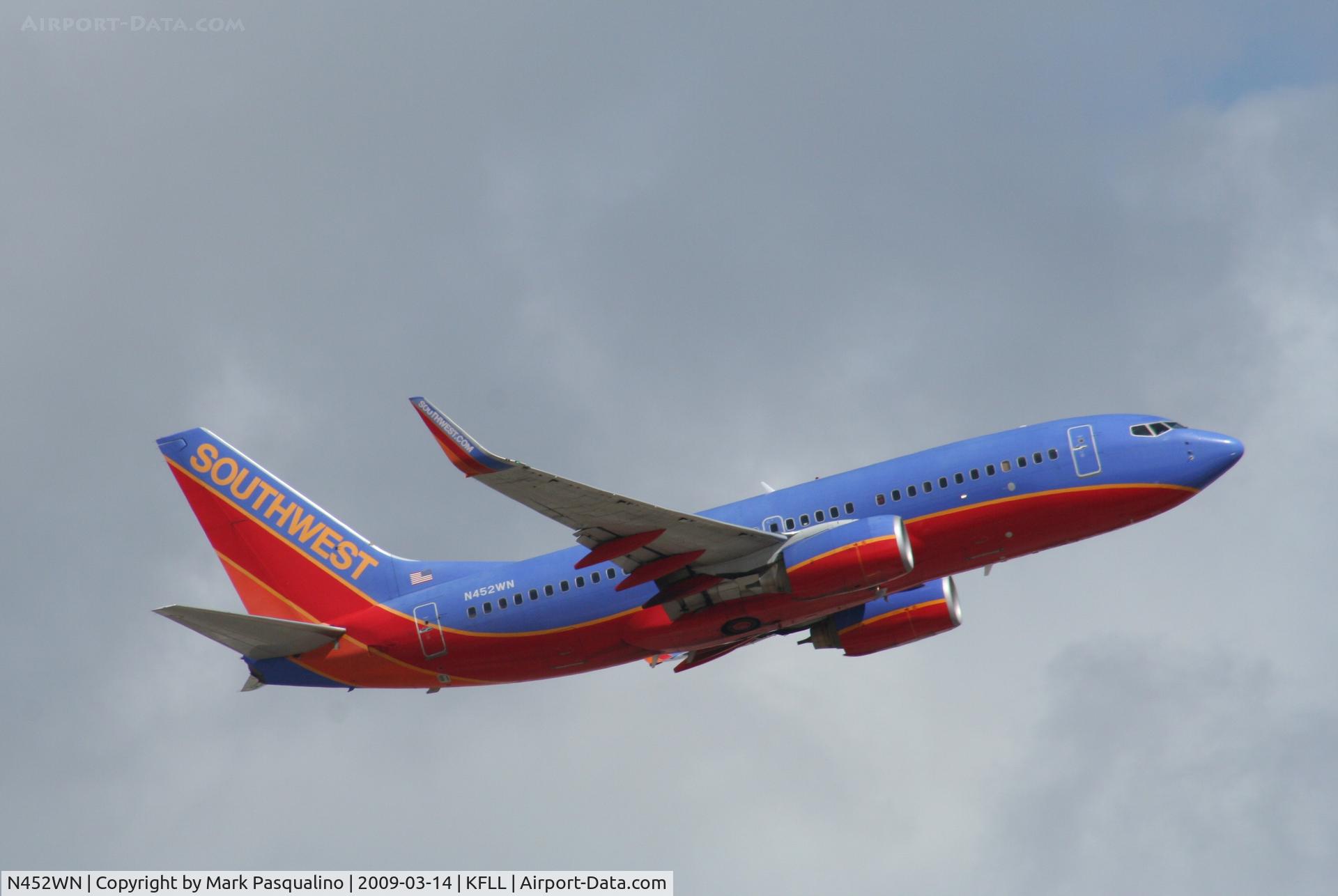 N452WN, 2004 Boeing 737-7H4 C/N 29846, Boeing 737-700