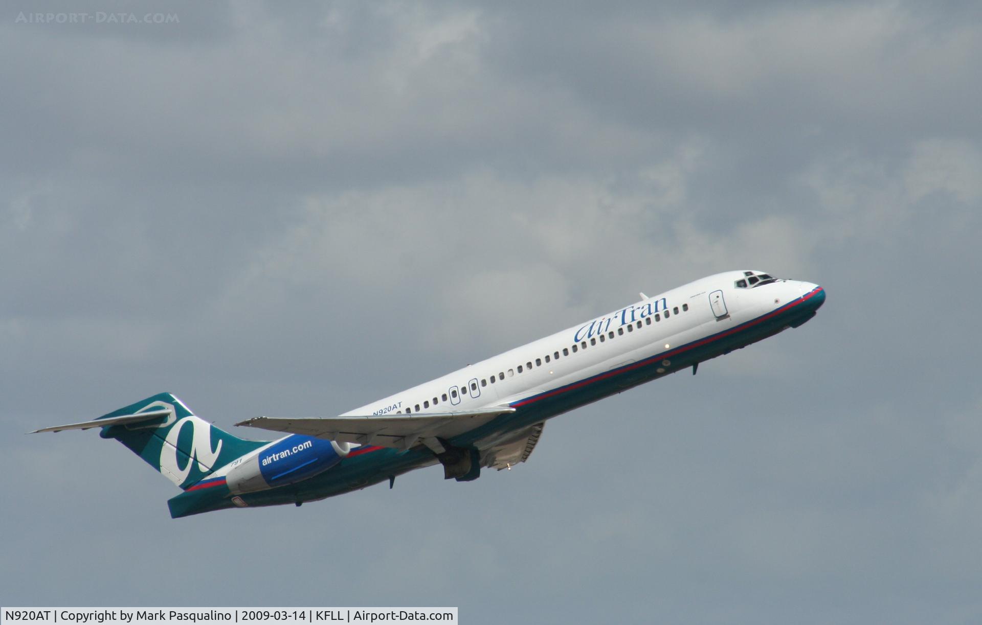 N920AT, 2000 Boeing 717-200 C/N 55083, Boeing 717-200