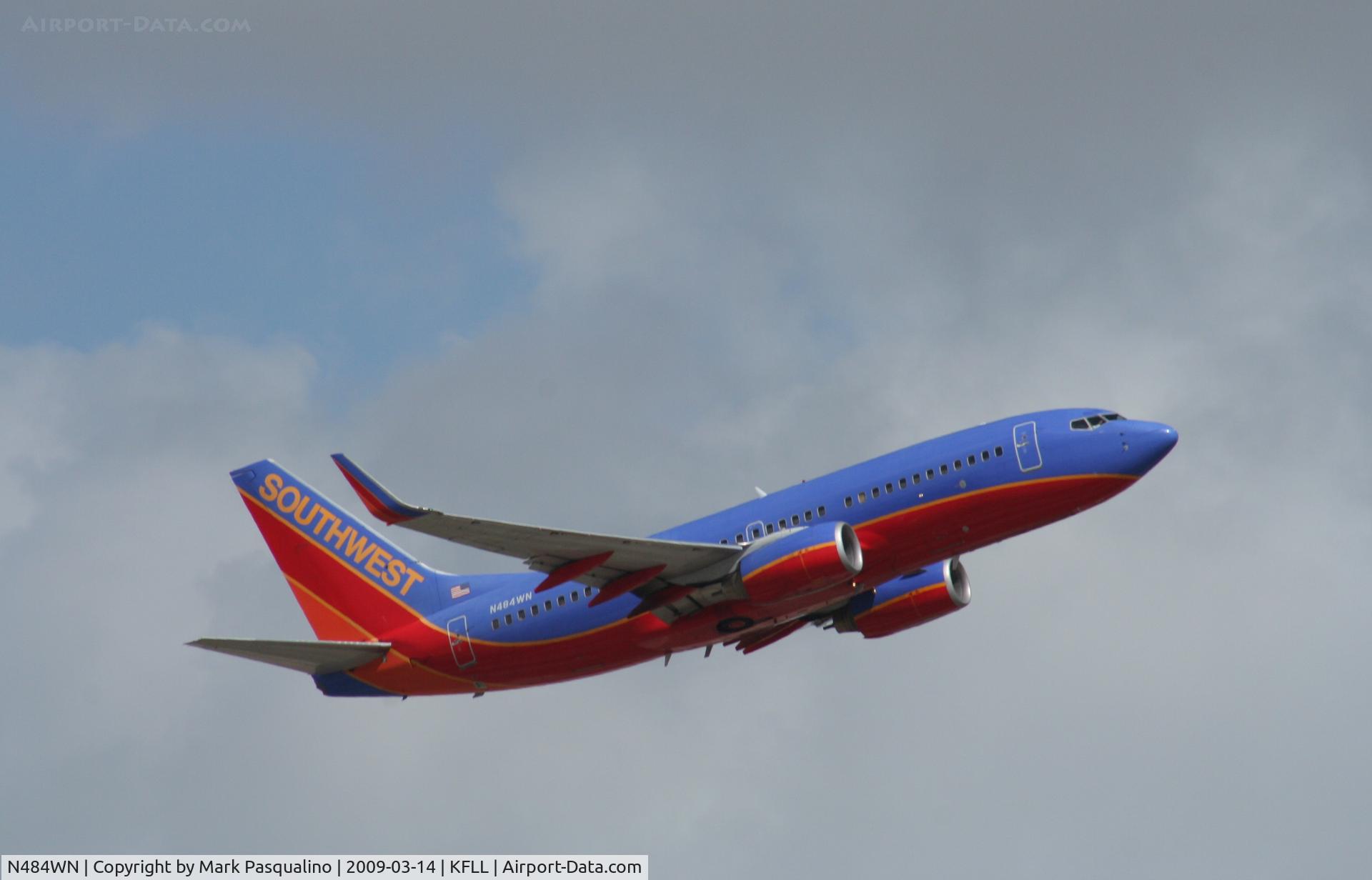 N484WN, 2004 Boeing 737-7H4 C/N 33841, Boeing 737-700