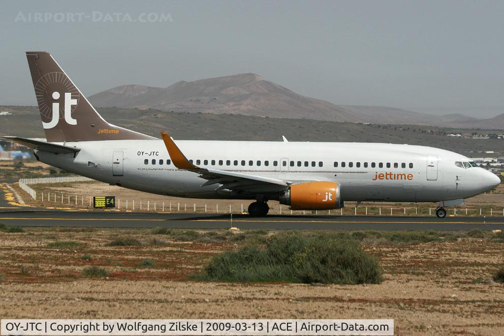 OY-JTC, 1987 Boeing 737-3L9 C/N 23718, visitor
