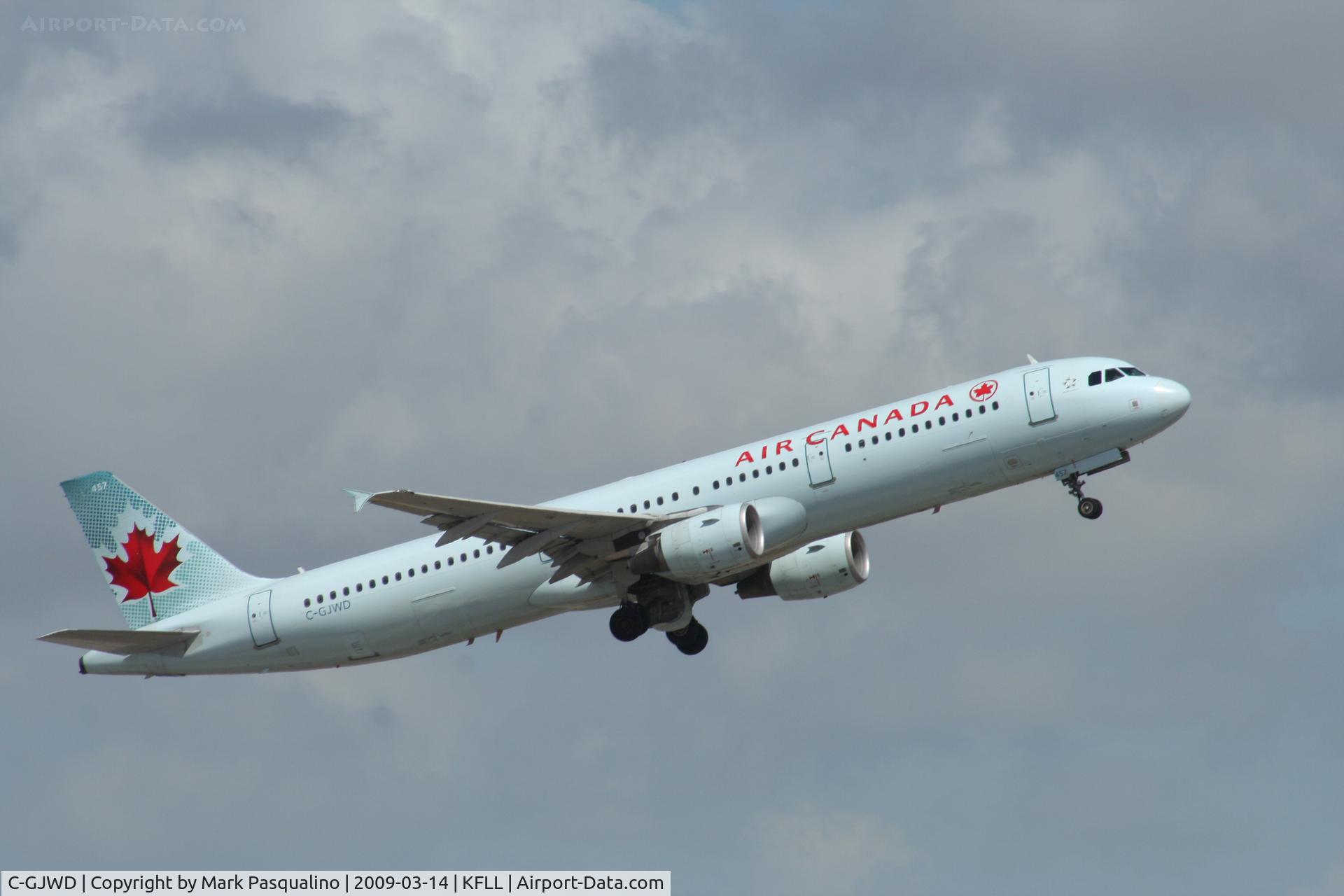 C-GJWD, 2002 Airbus A321-211 C/N 1748, Airbus A321-200