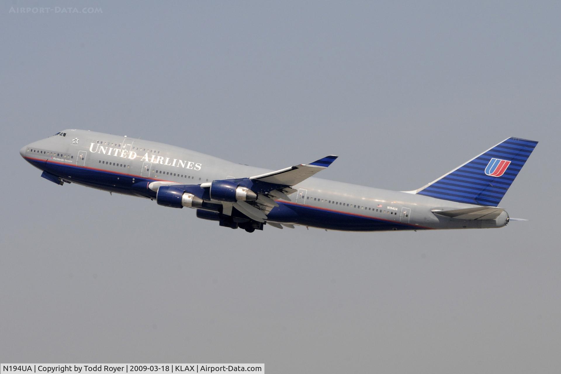 N194UA, 1997 Boeing 747-422 C/N 26892, Departing LAX on 25R