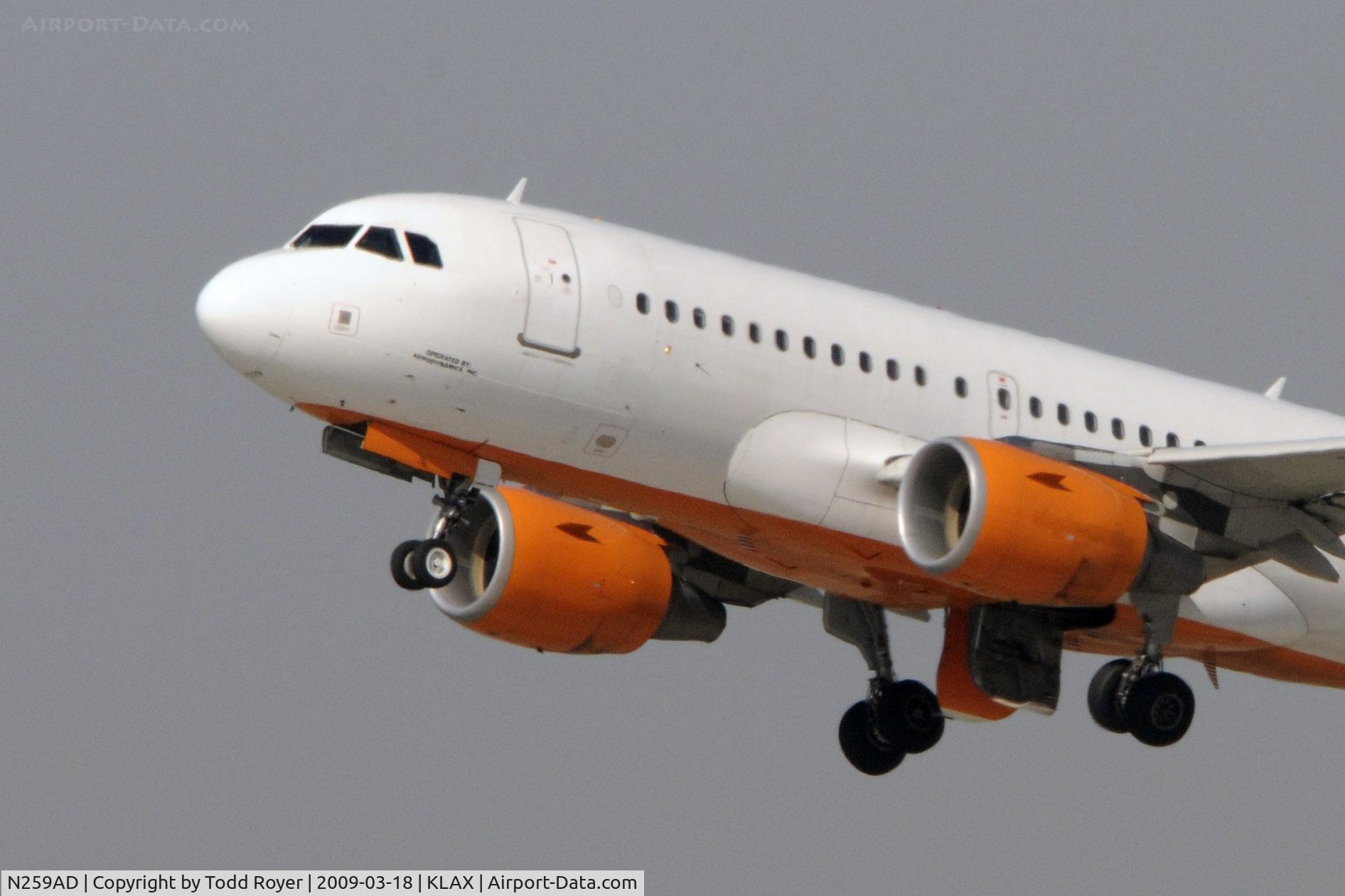 N259AD, 2003 Airbus A319-112 C/N 1963, Departing LAX on 25R