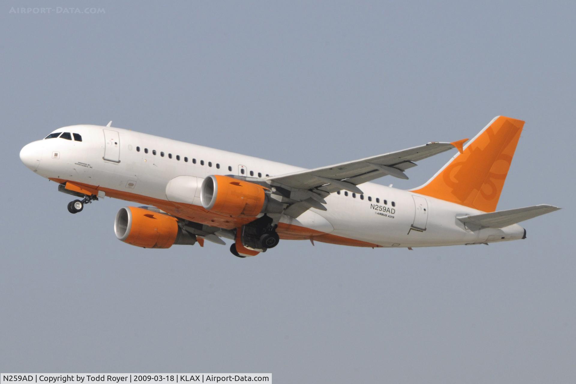N259AD, 2003 Airbus A319-112 C/N 1963, Departing LAX on 25R